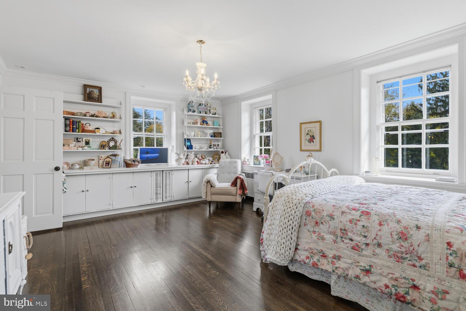 1012 W CLIVEDEN STREET