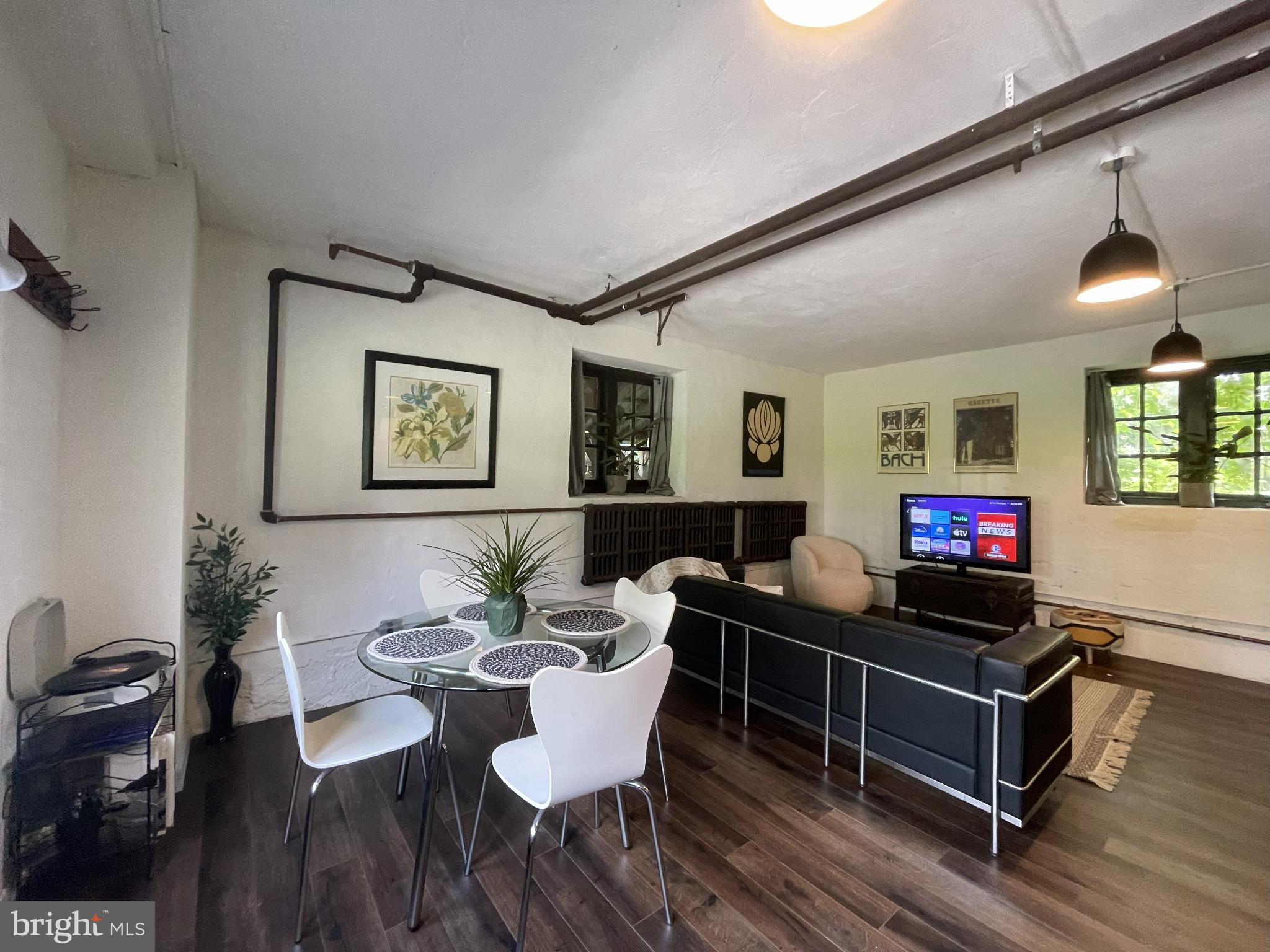 1012 W CLIVEDEN STREET