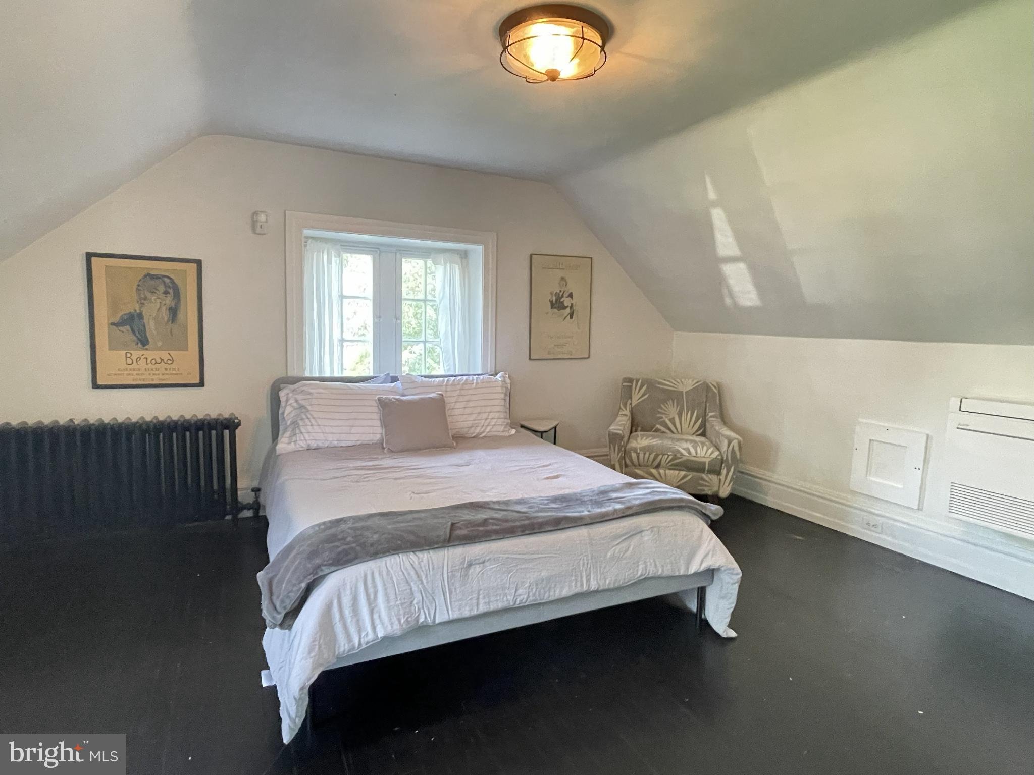 1012 W CLIVEDEN STREET