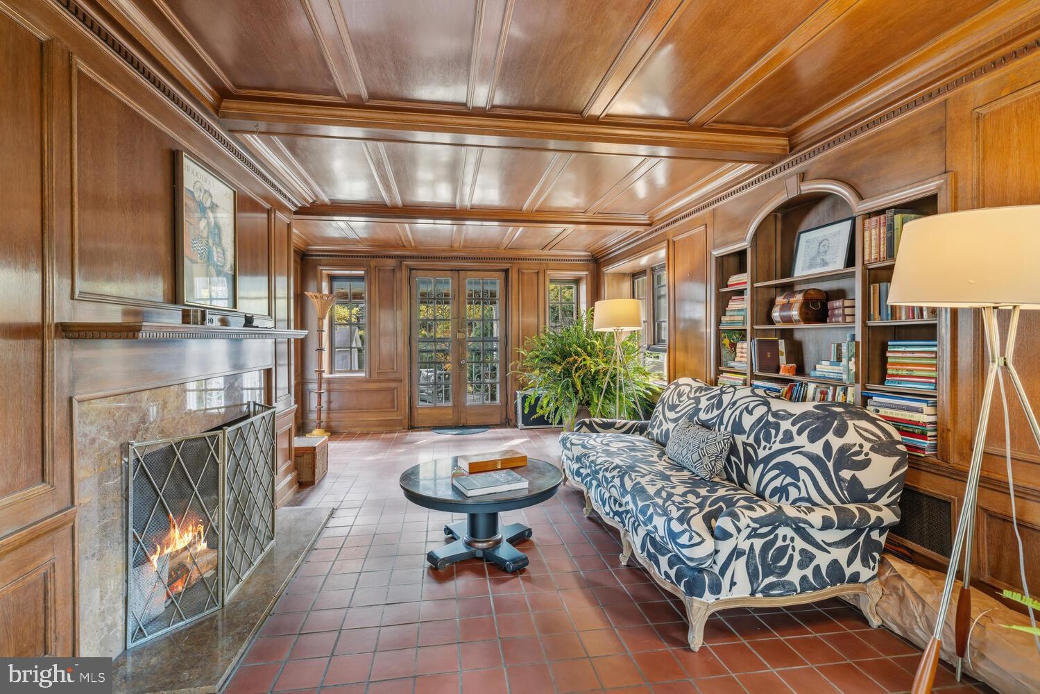 1012 W CLIVEDEN STREET