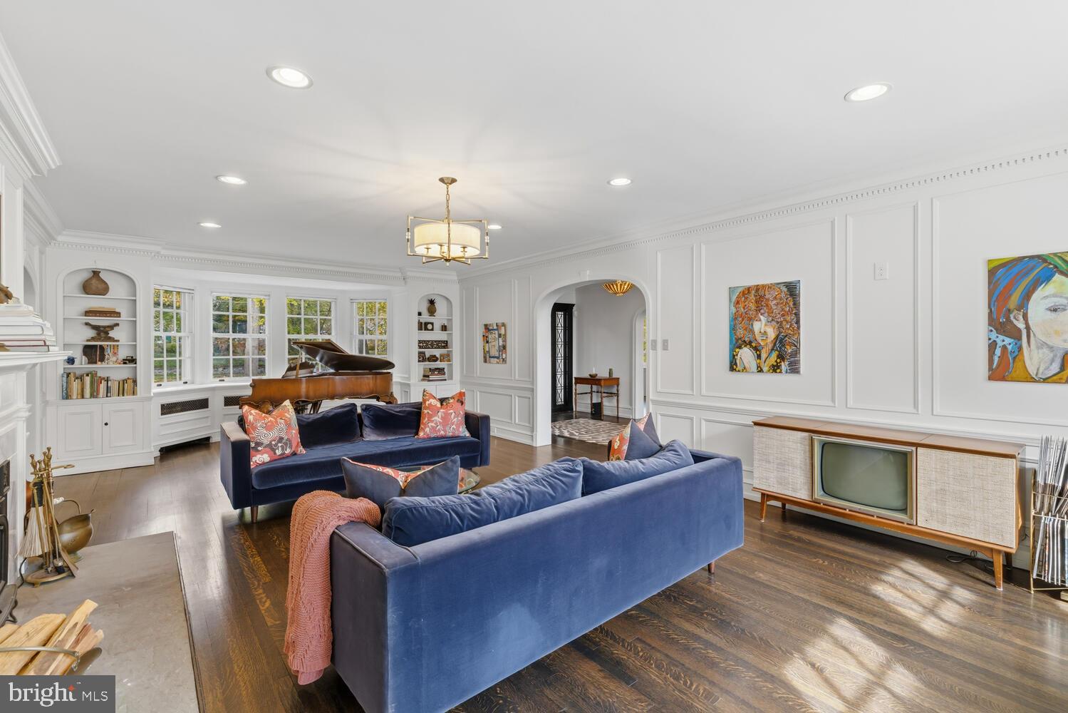 1012 W CLIVEDEN STREET