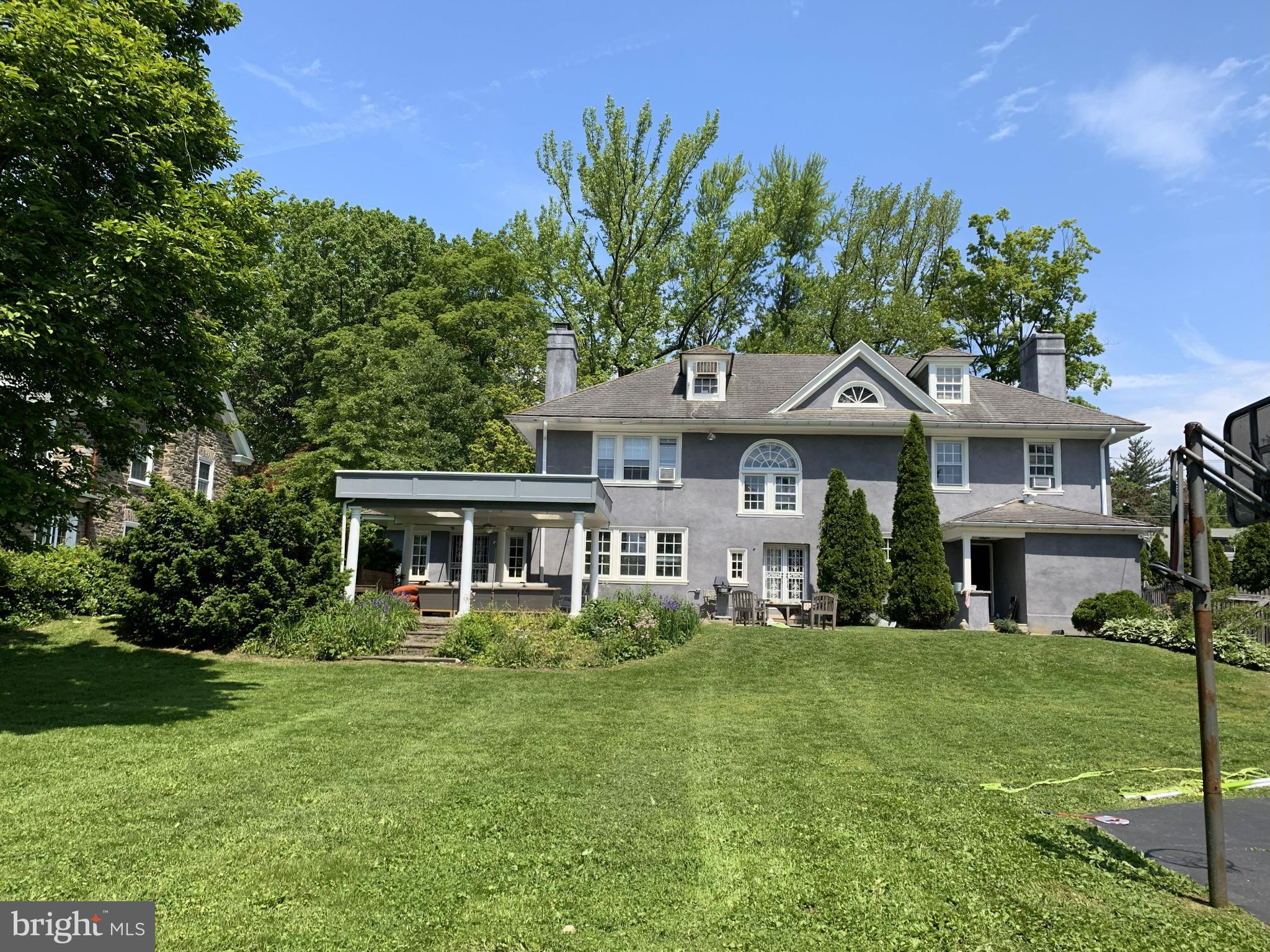 1012 W CLIVEDEN STREET