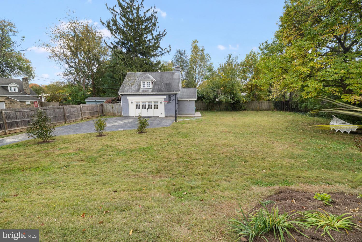 1012 W CLIVEDEN STREET