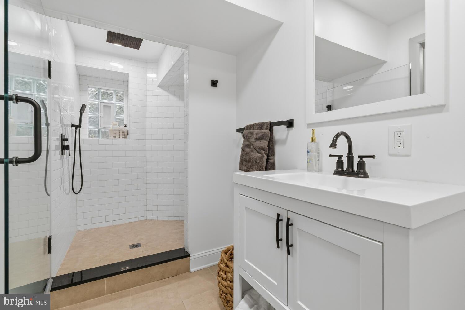 1012 W CLIVEDEN STREET