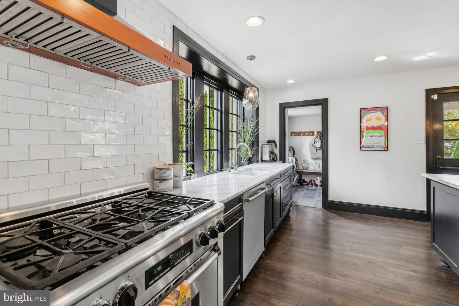 1012 W CLIVEDEN STREET