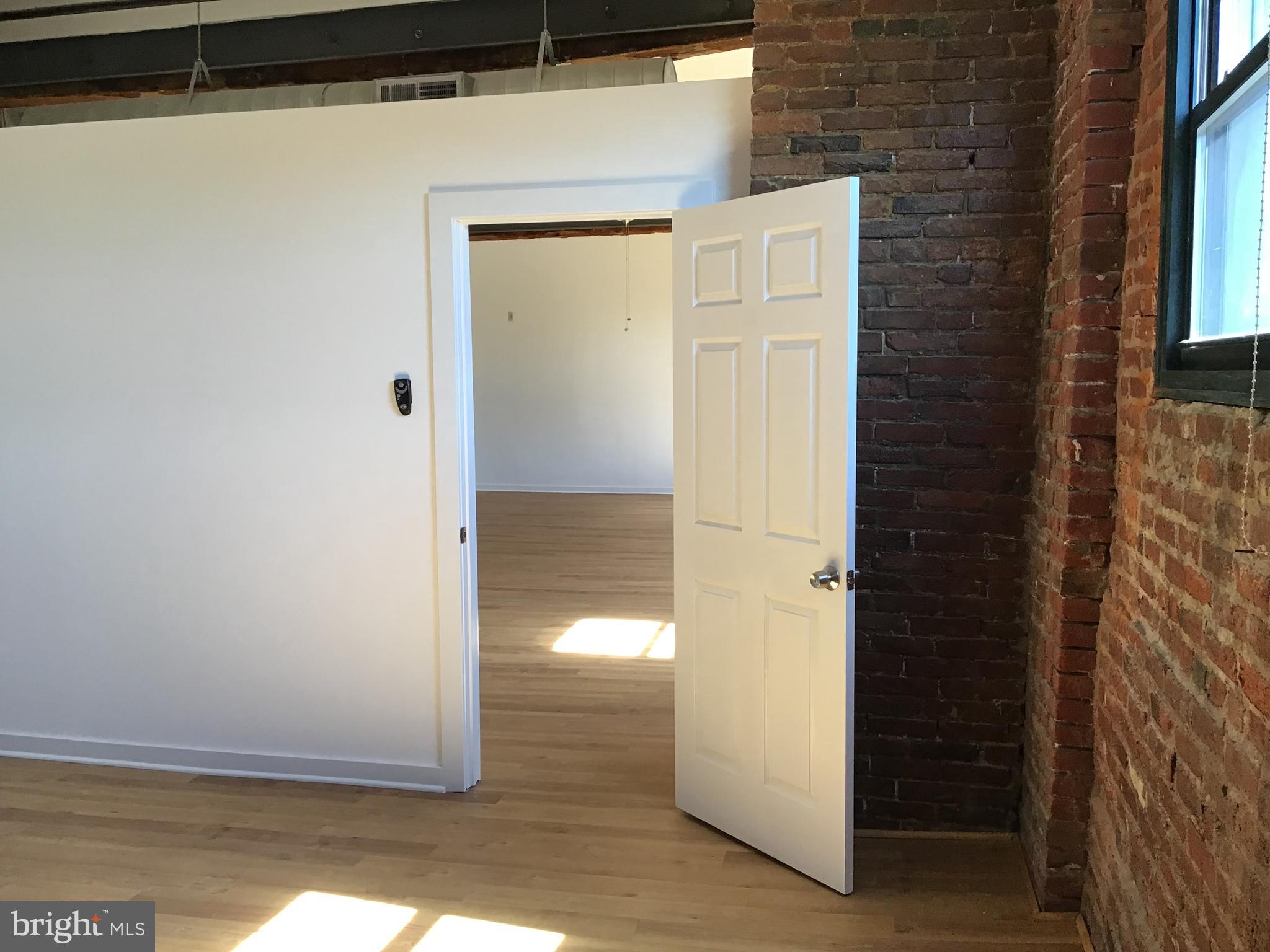 1125 E COLUMBIA AVENUE 203