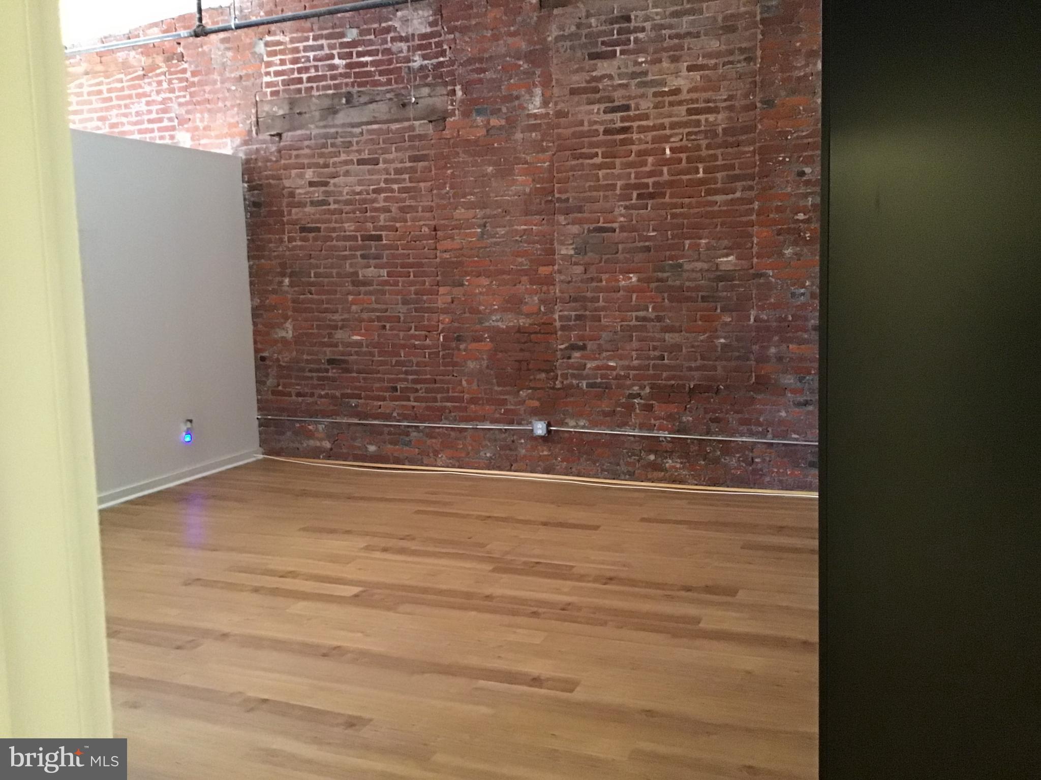 1125 E COLUMBIA AVENUE 203