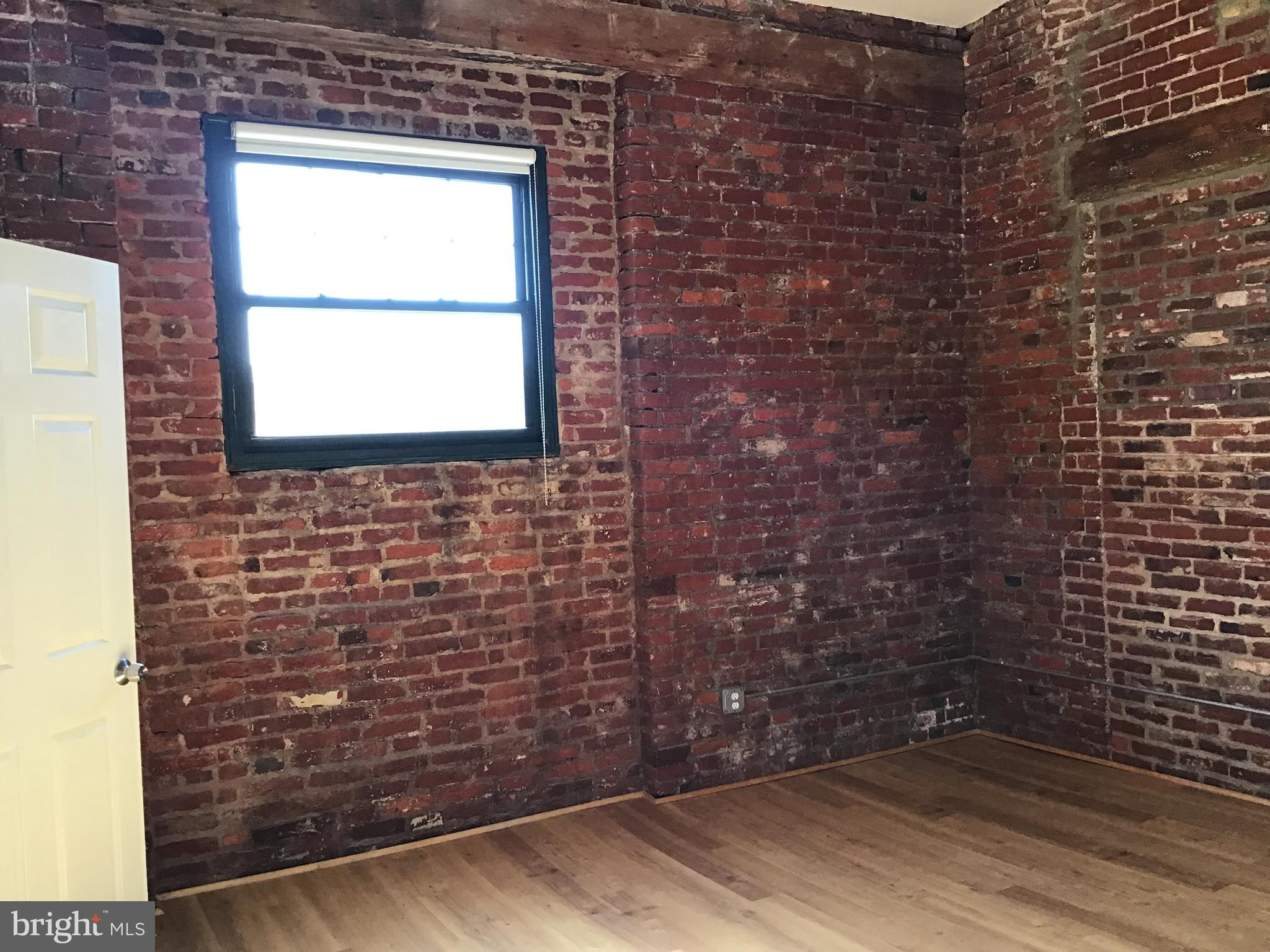 1125 E COLUMBIA AVENUE 203