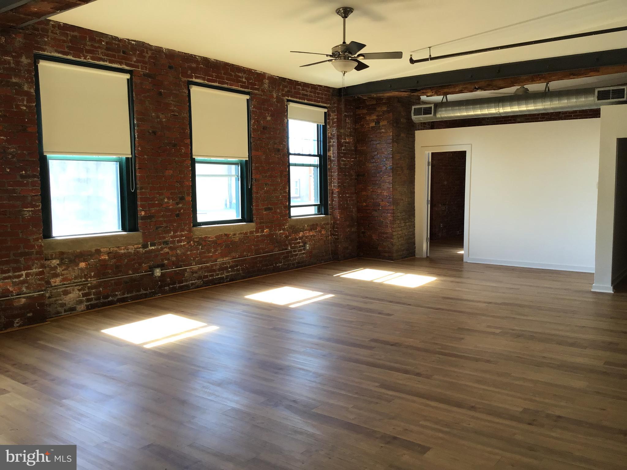 1125 E COLUMBIA AVENUE 203