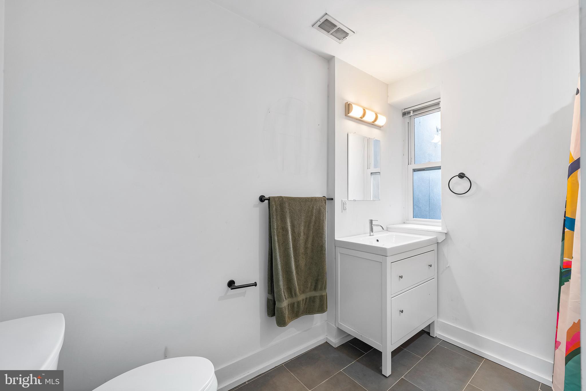 3215 W NORRIS STREET