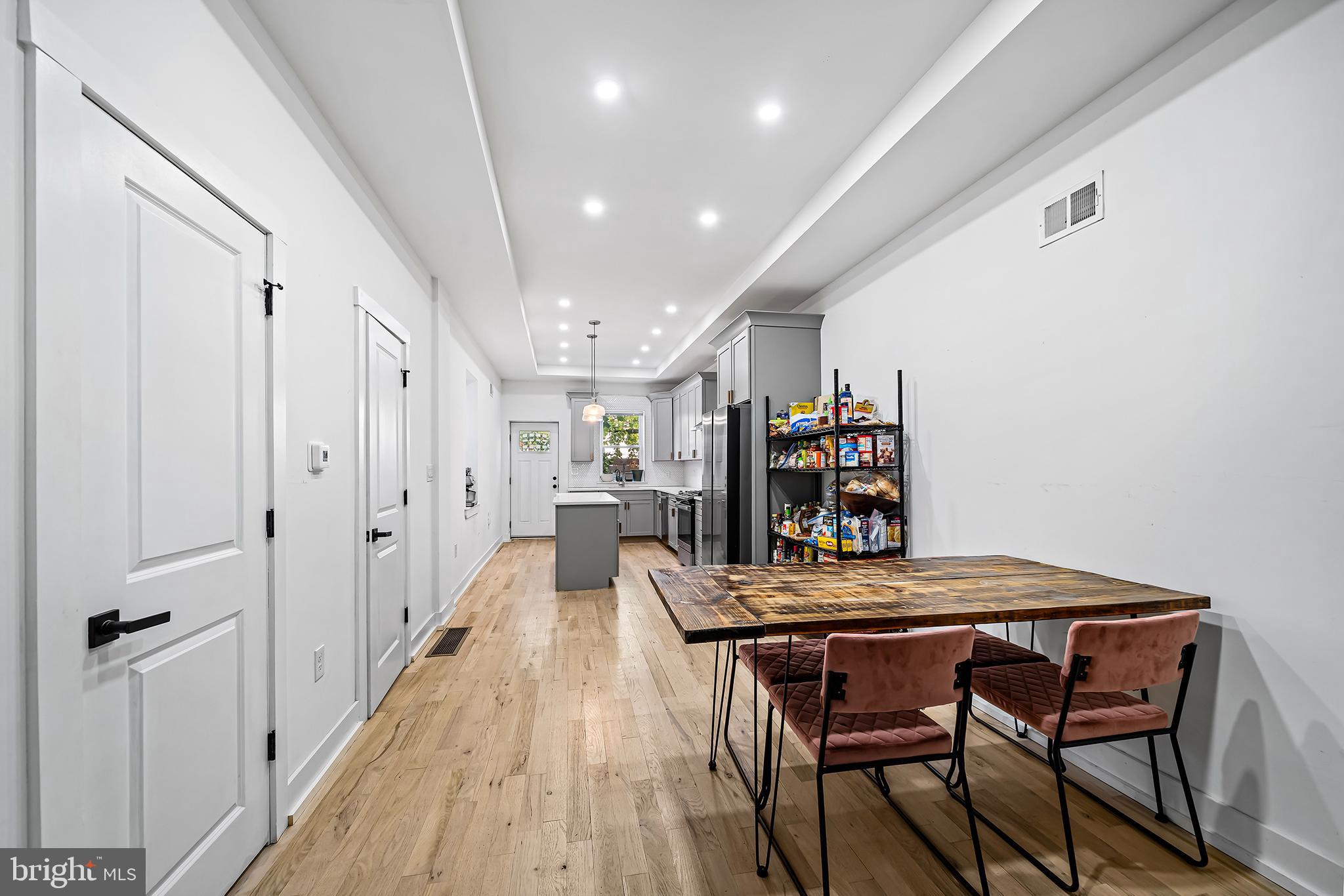 3215 W NORRIS STREET