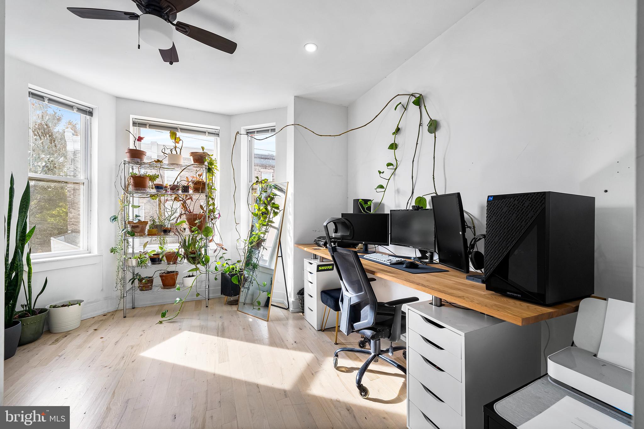 3215 W NORRIS STREET