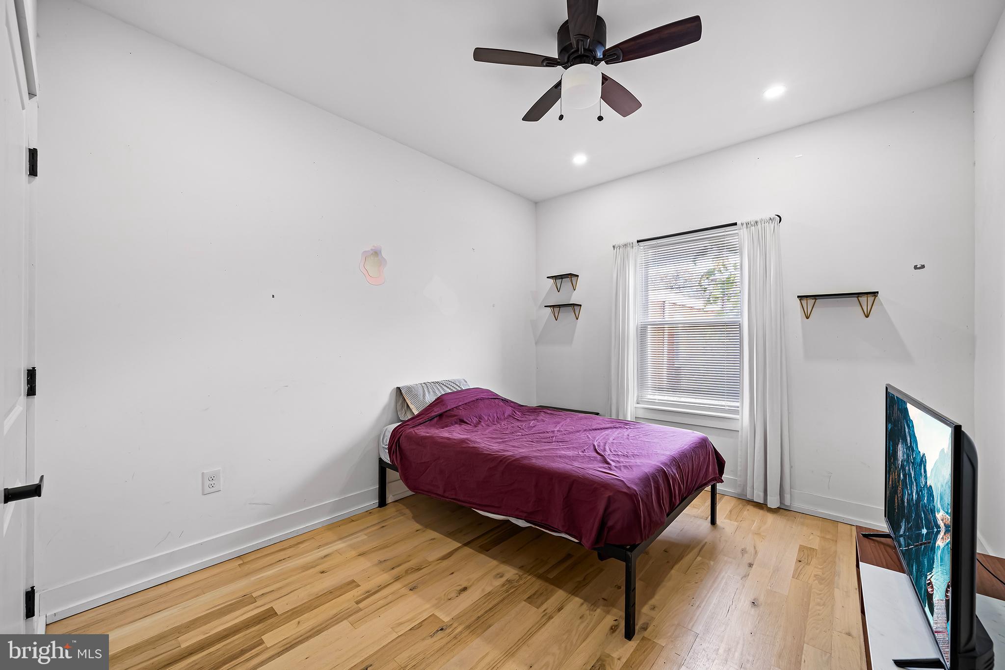 3215 W NORRIS STREET