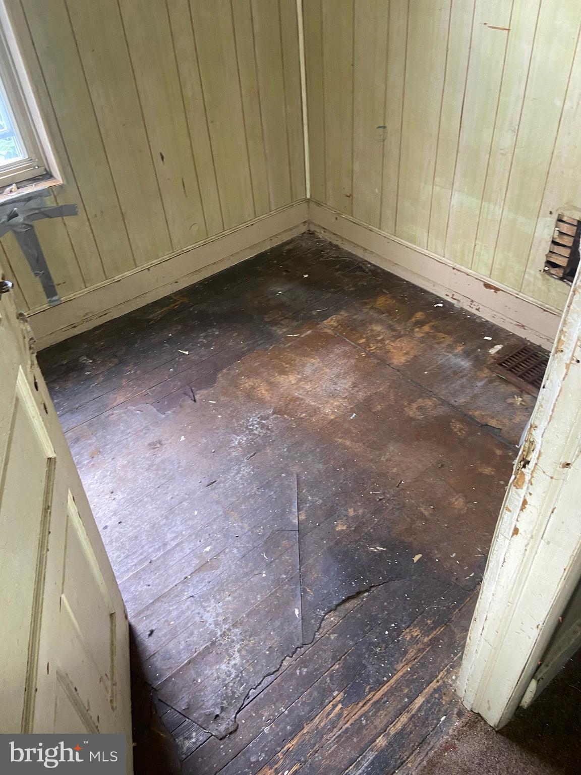 2235 W ONTARIO STREET