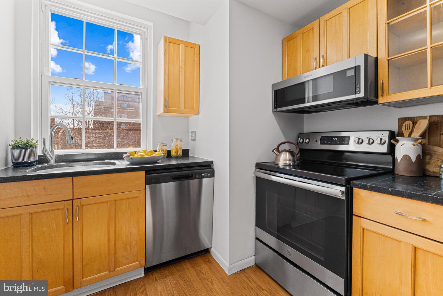 400-16 S 2ND STREET 416B