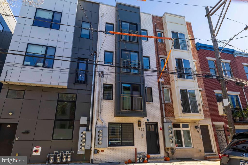 753 N UBER STREET 3