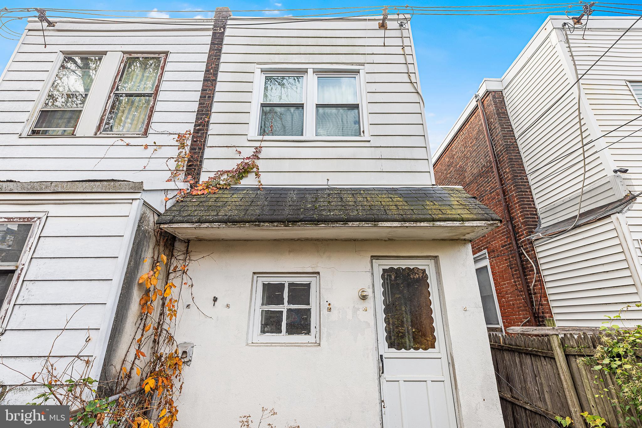 2017 E PACIFIC STREET