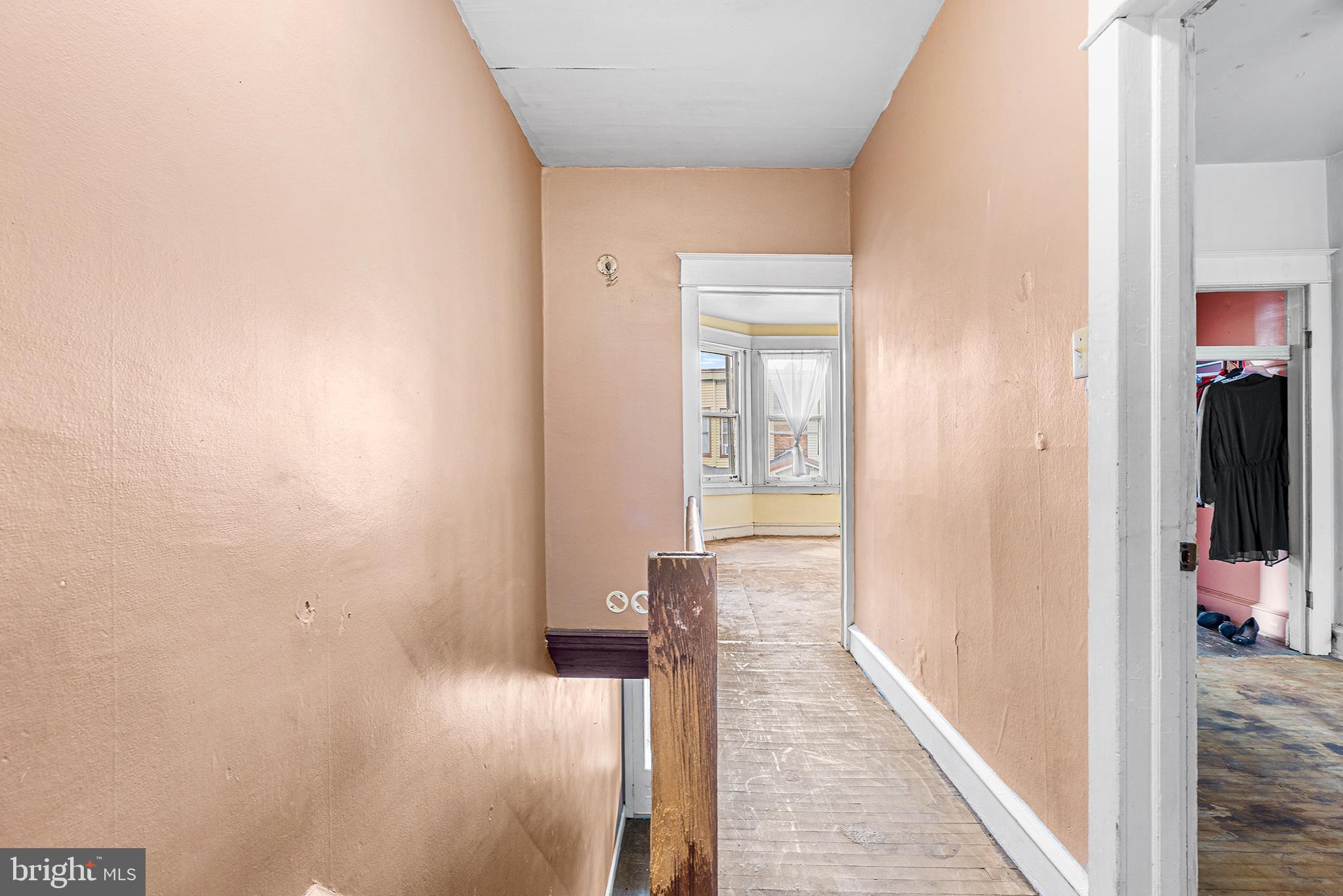 2017 E PACIFIC STREET