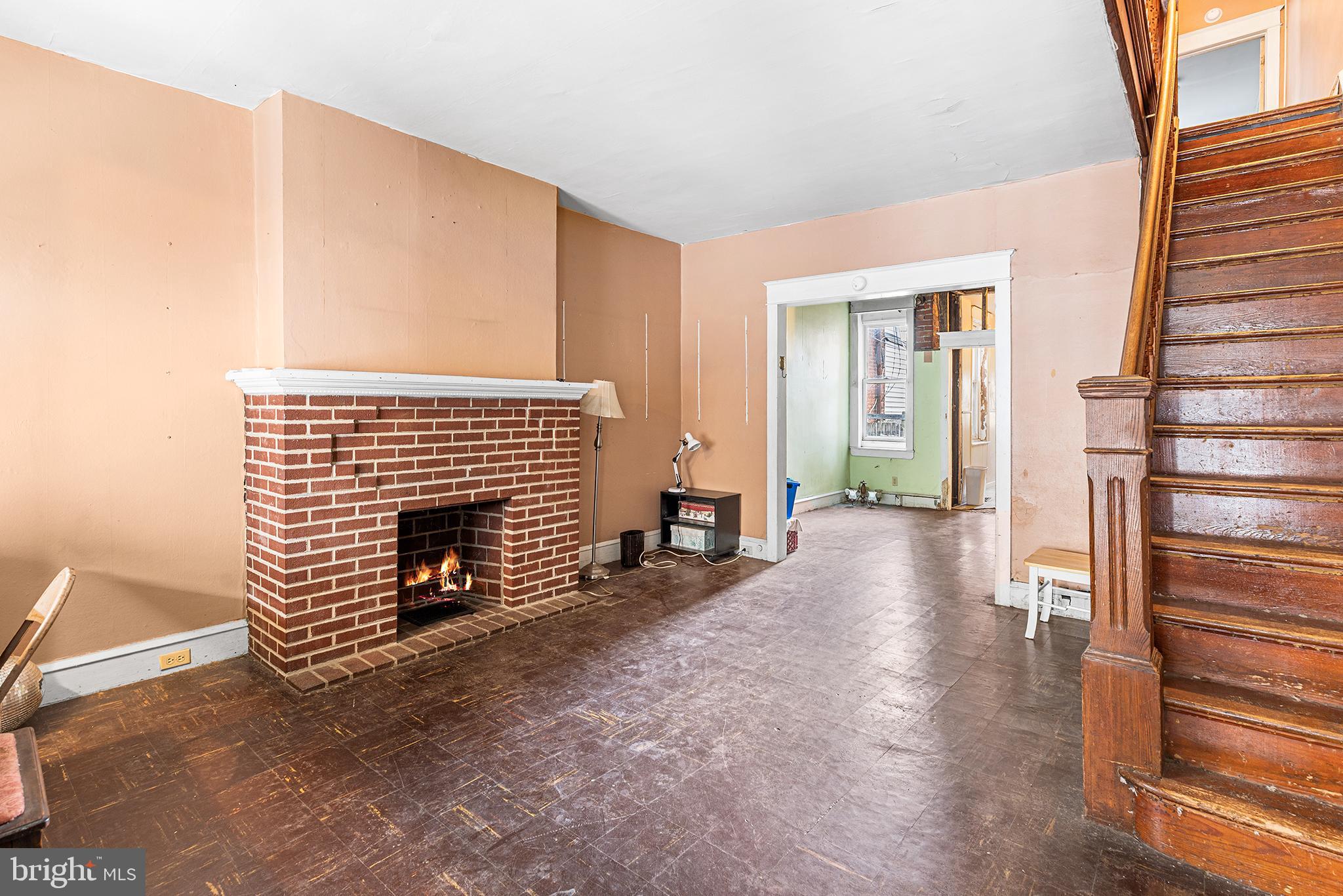 2017 E PACIFIC STREET