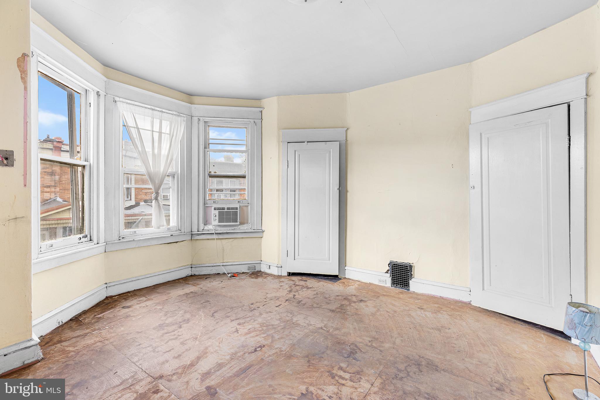 2017 E PACIFIC STREET