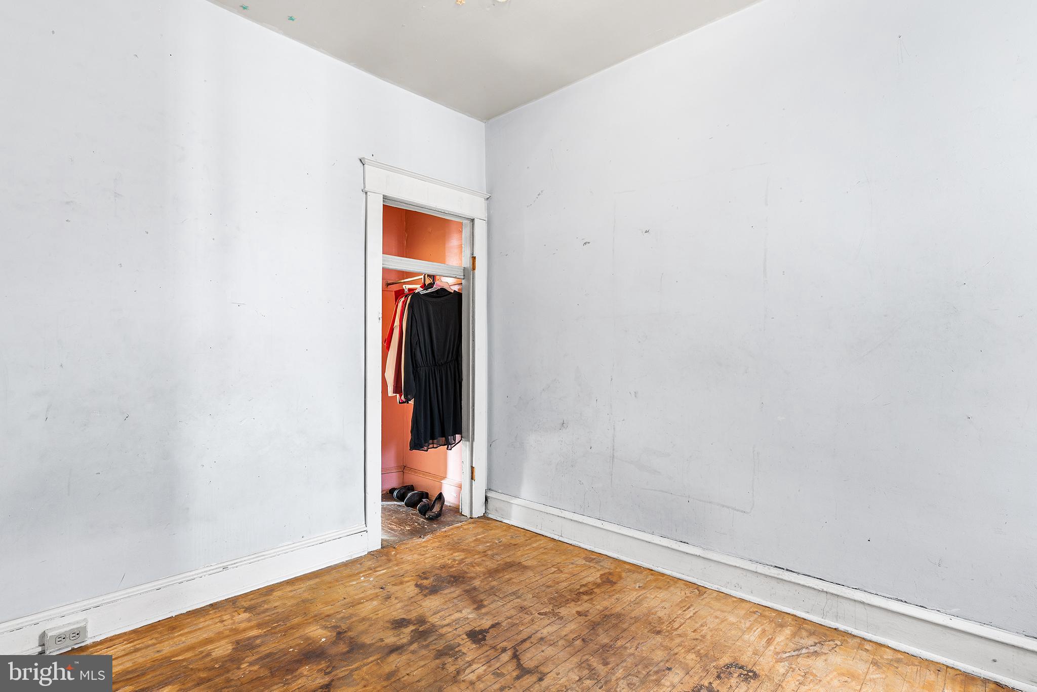 2017 E PACIFIC STREET