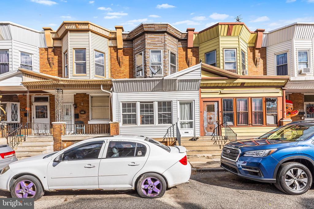 2017 E PACIFIC STREET
