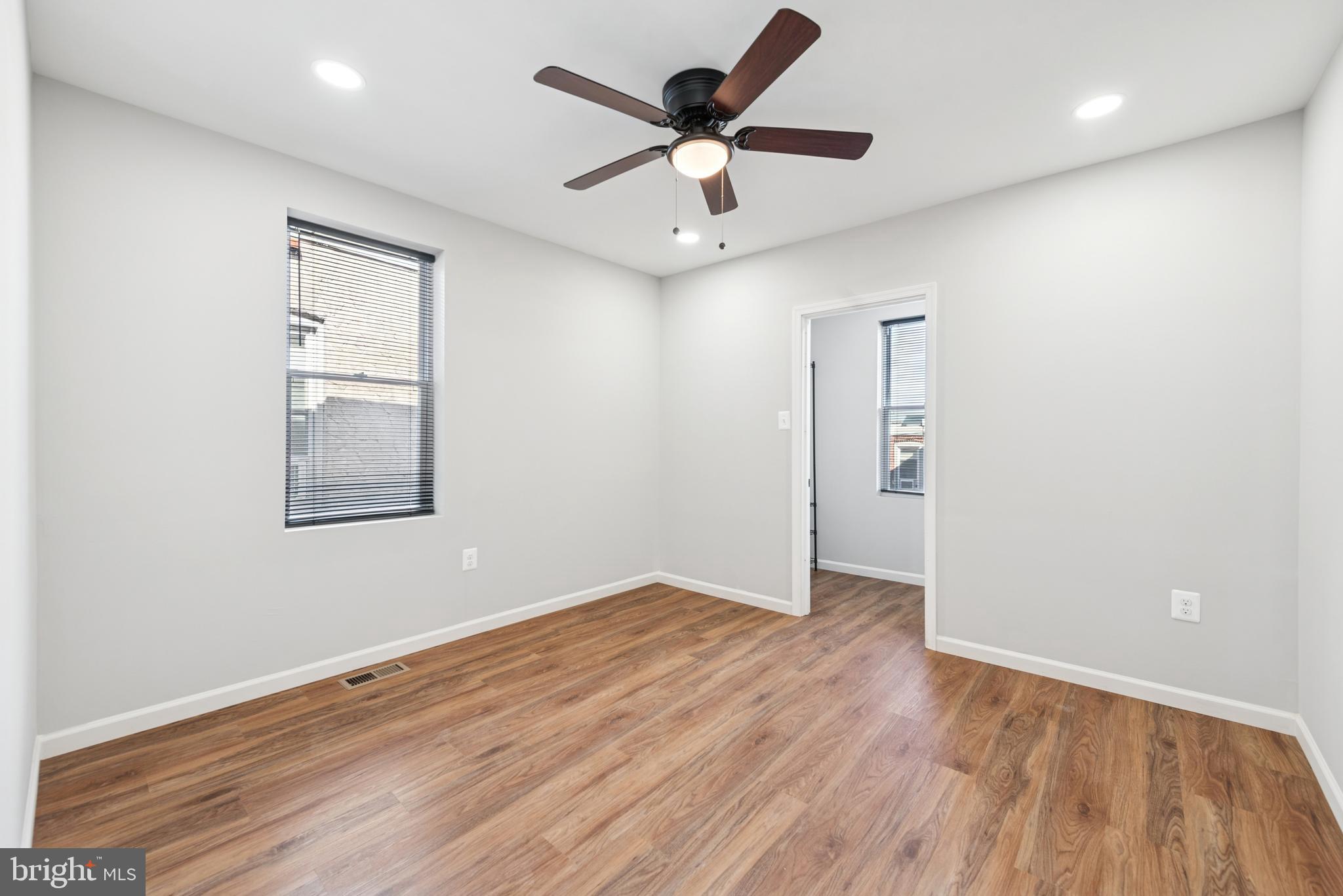 5743 N 12TH STREET N