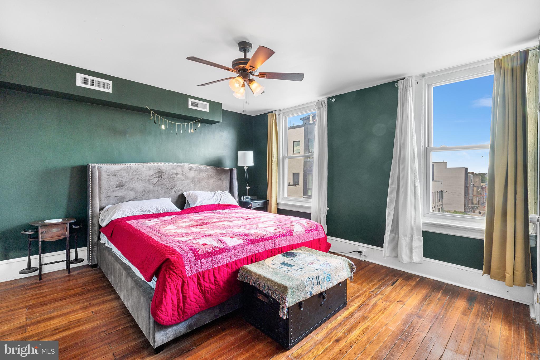 2718 W JEFFERSON STREET