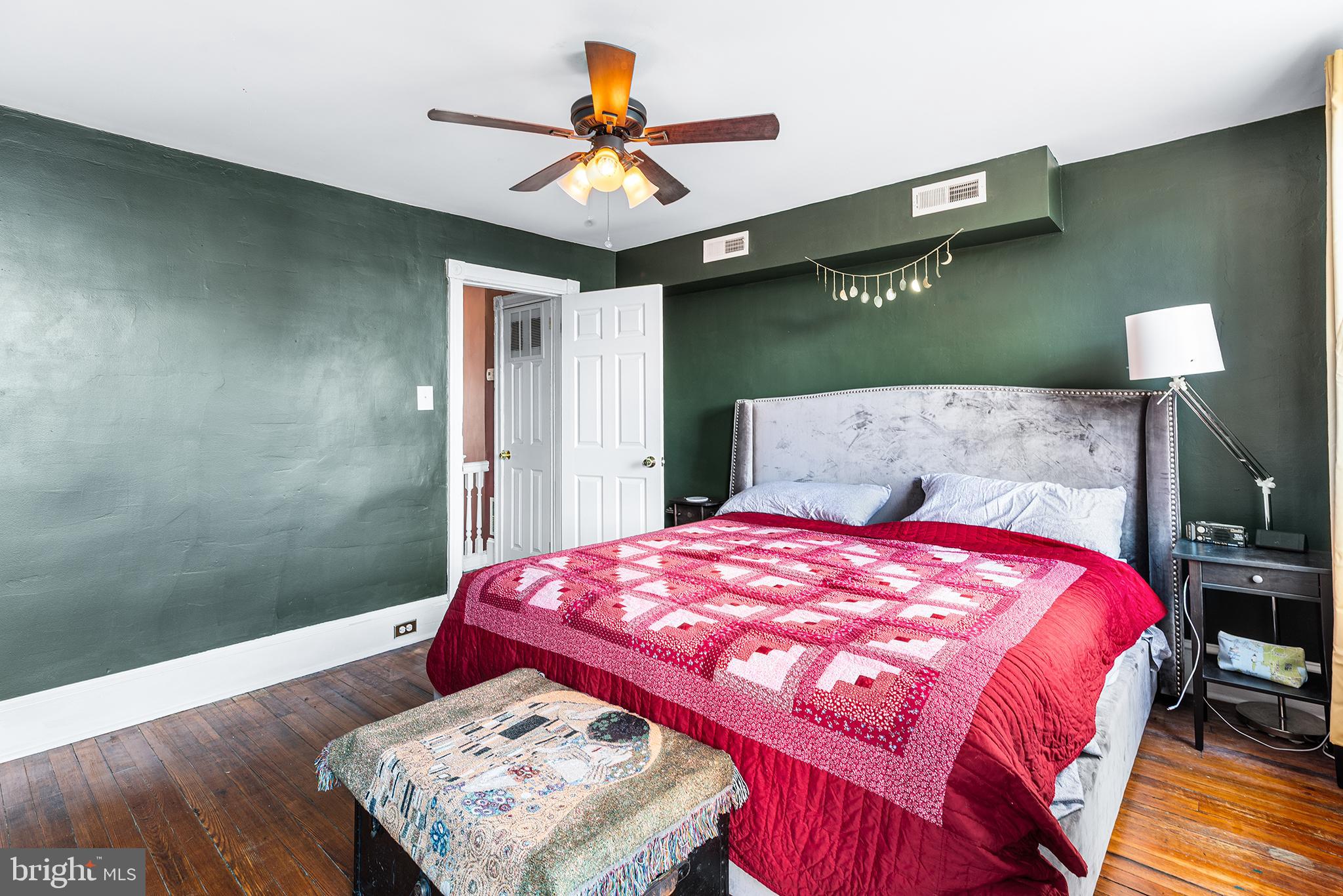 2718 W JEFFERSON STREET