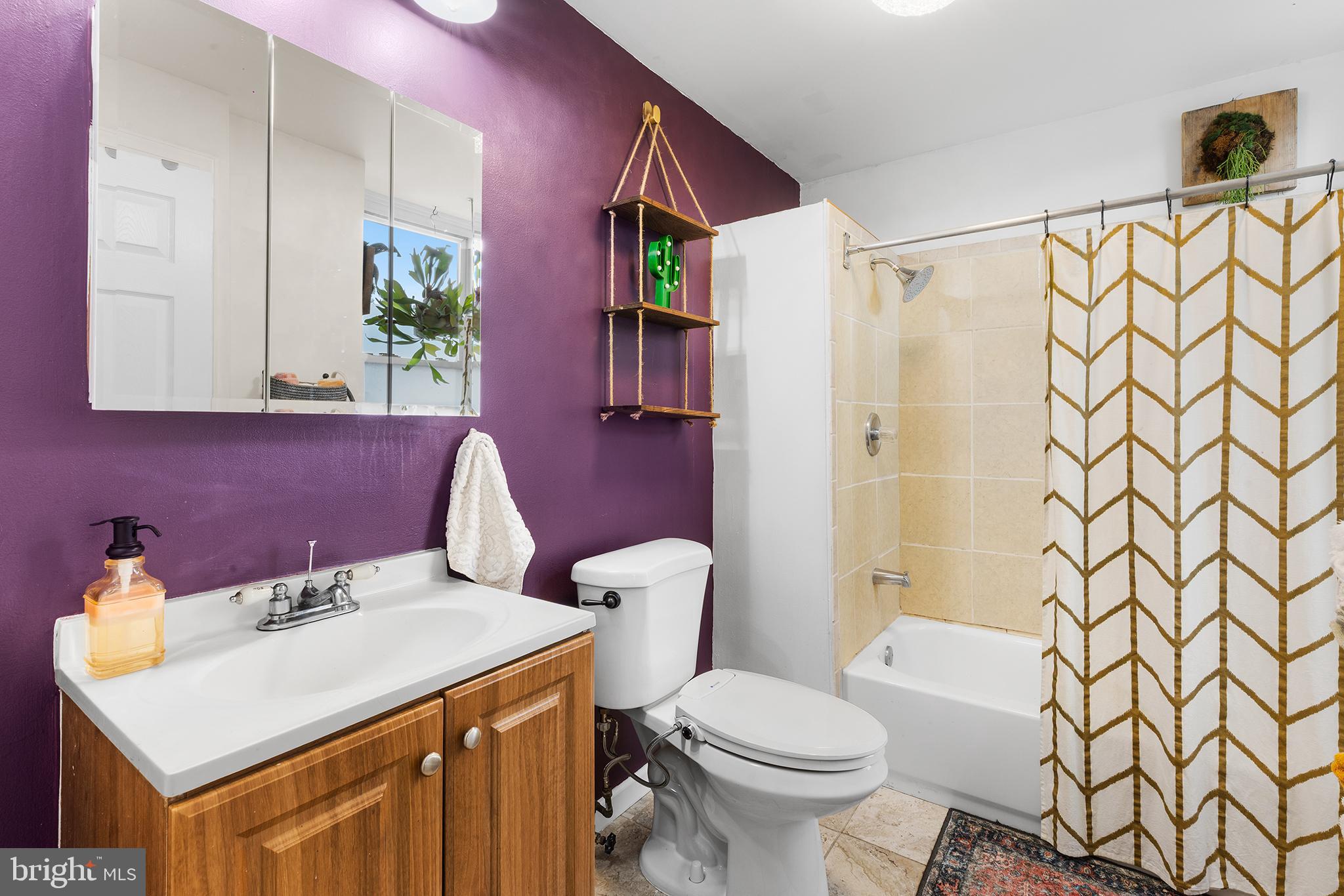 2718 W JEFFERSON STREET