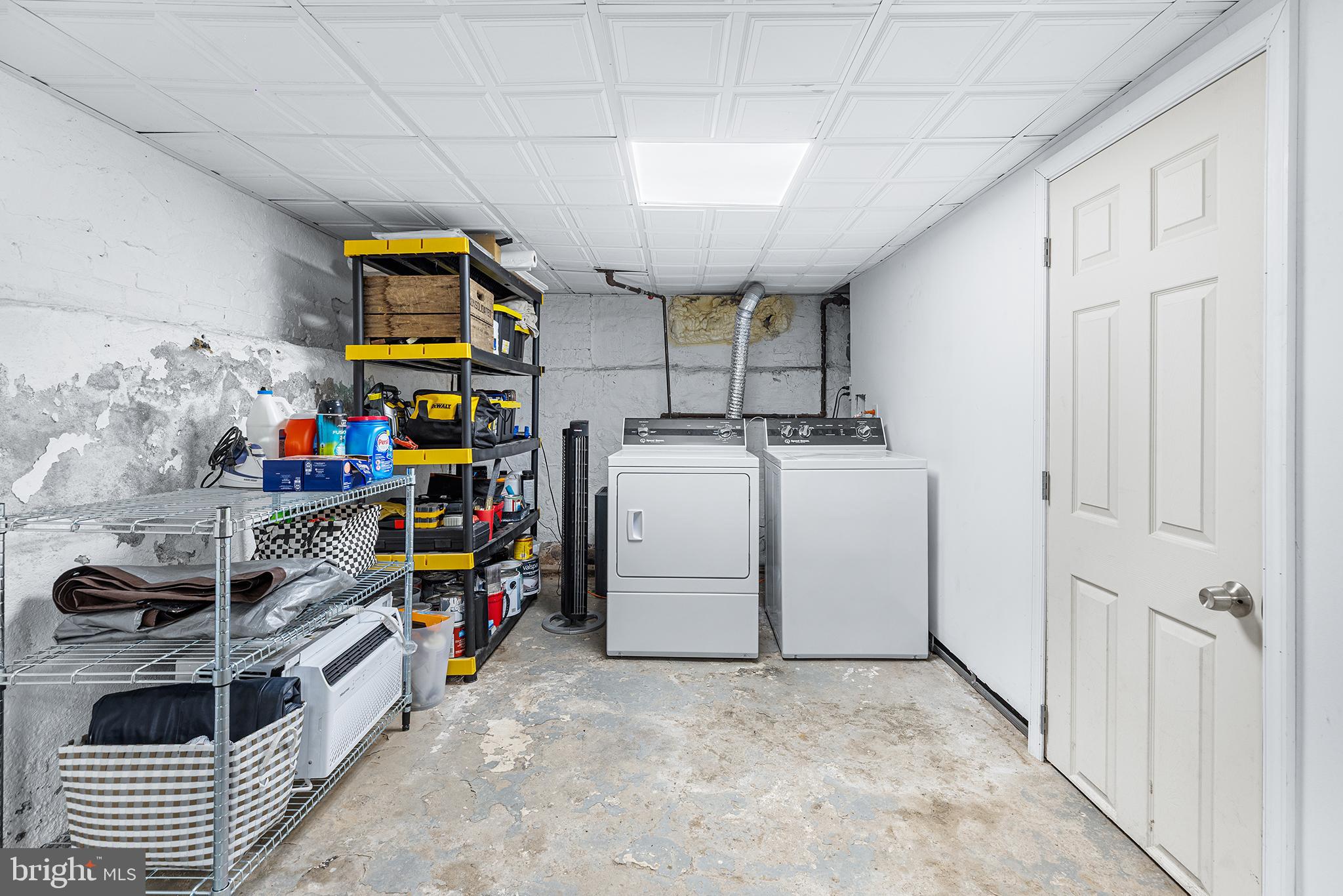 2718 W JEFFERSON STREET