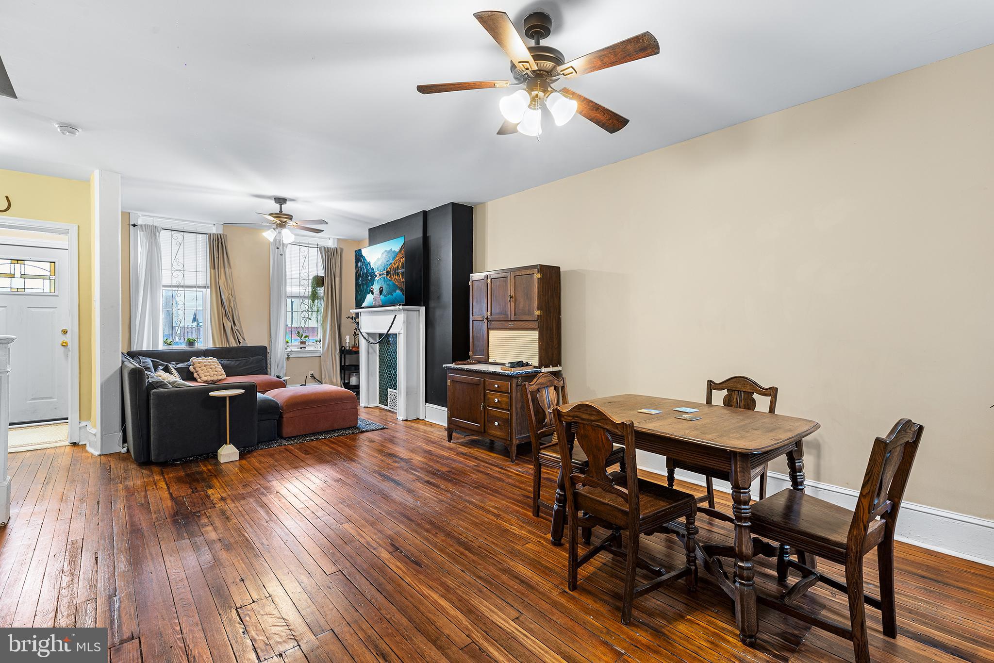 2718 W JEFFERSON STREET