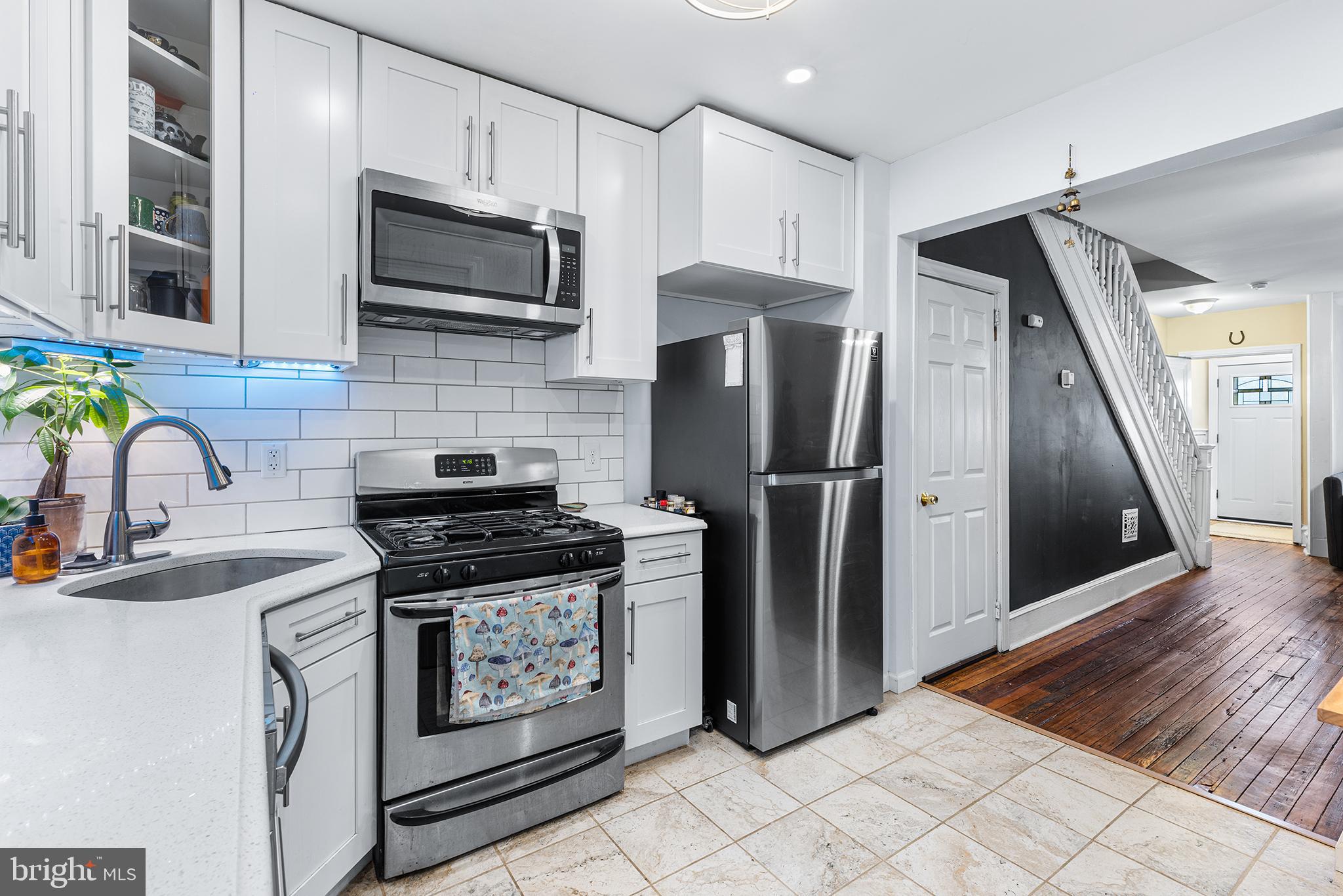 2718 W JEFFERSON STREET