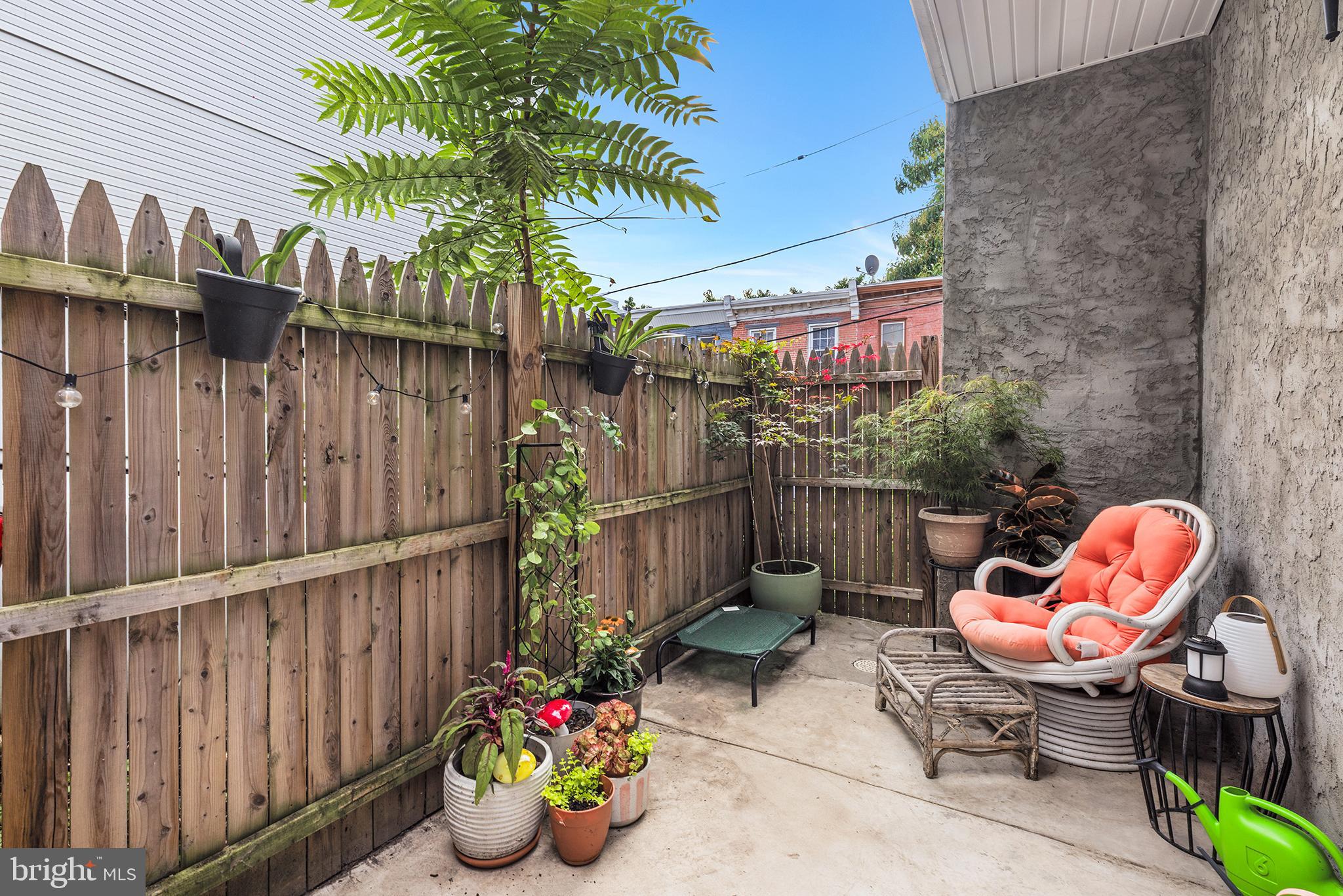 2718 W JEFFERSON STREET