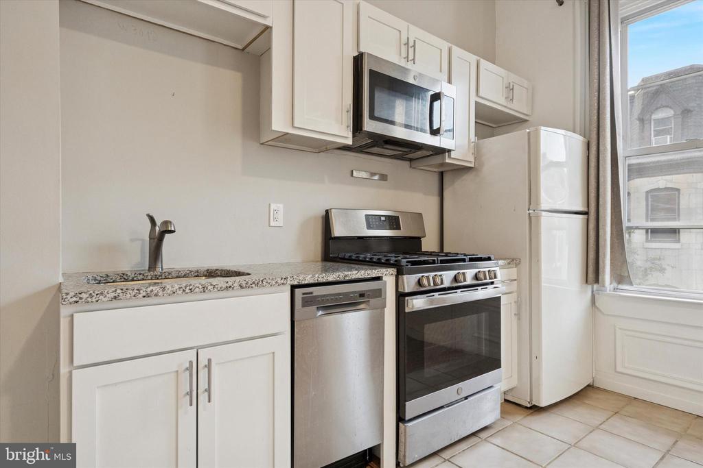 159 N 21ST STREET 2F