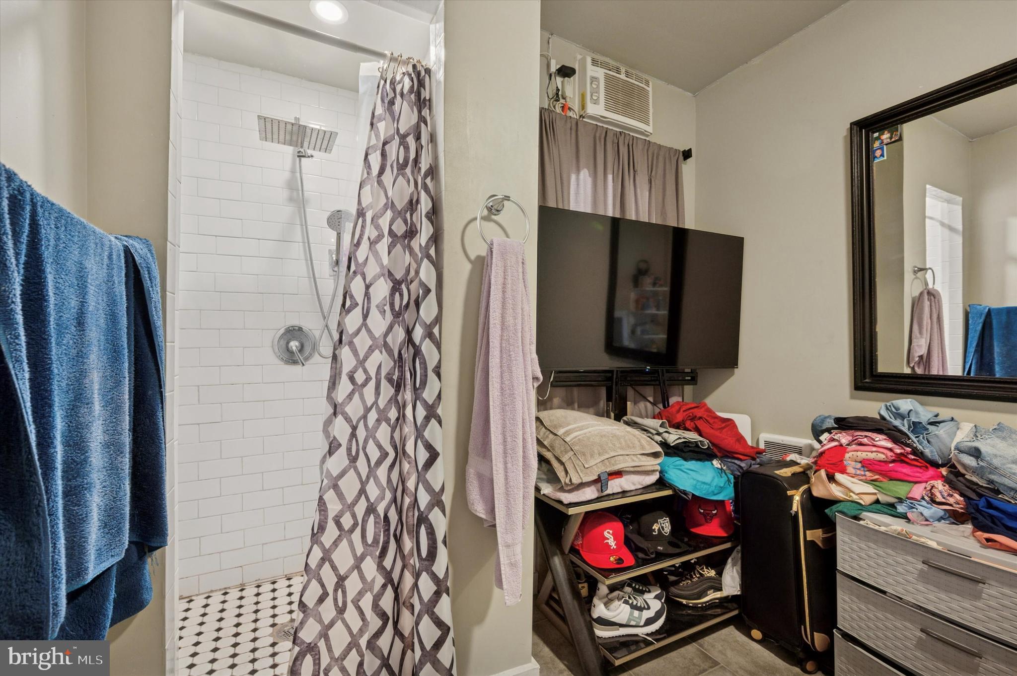 523 W VENANGO STREET