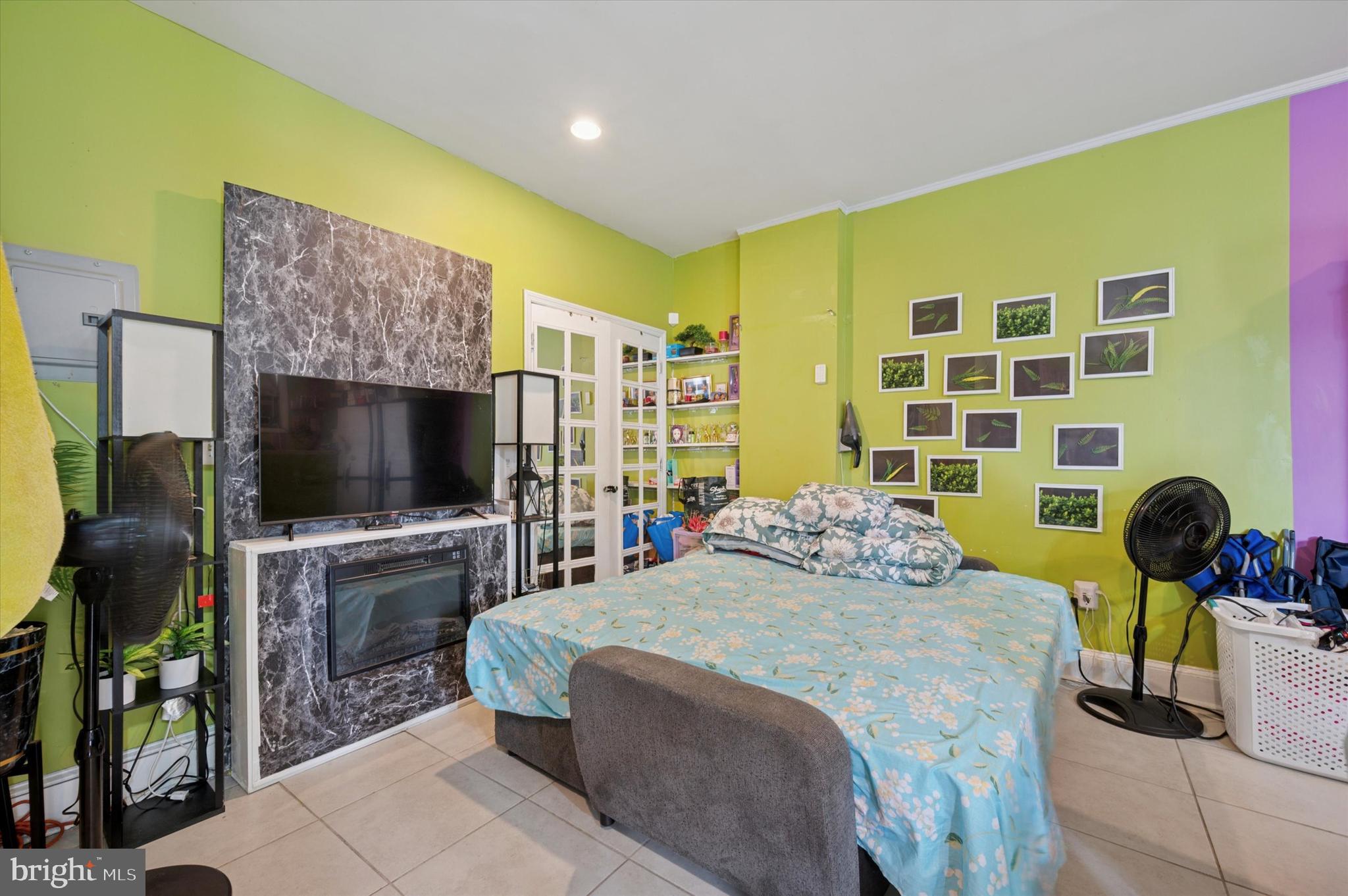 523 W VENANGO STREET