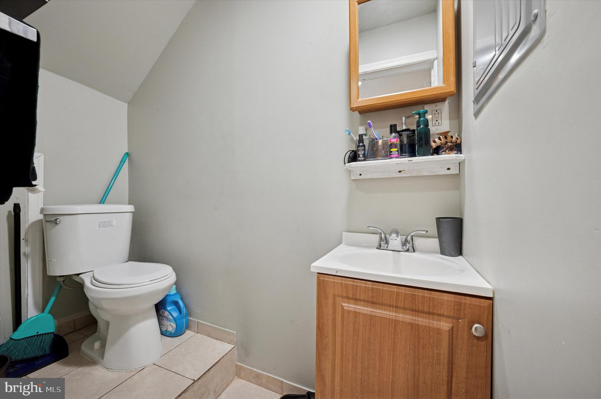 523 W VENANGO STREET