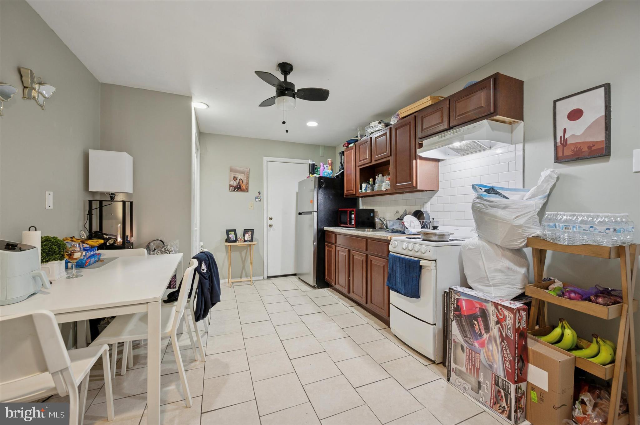 523 W VENANGO STREET