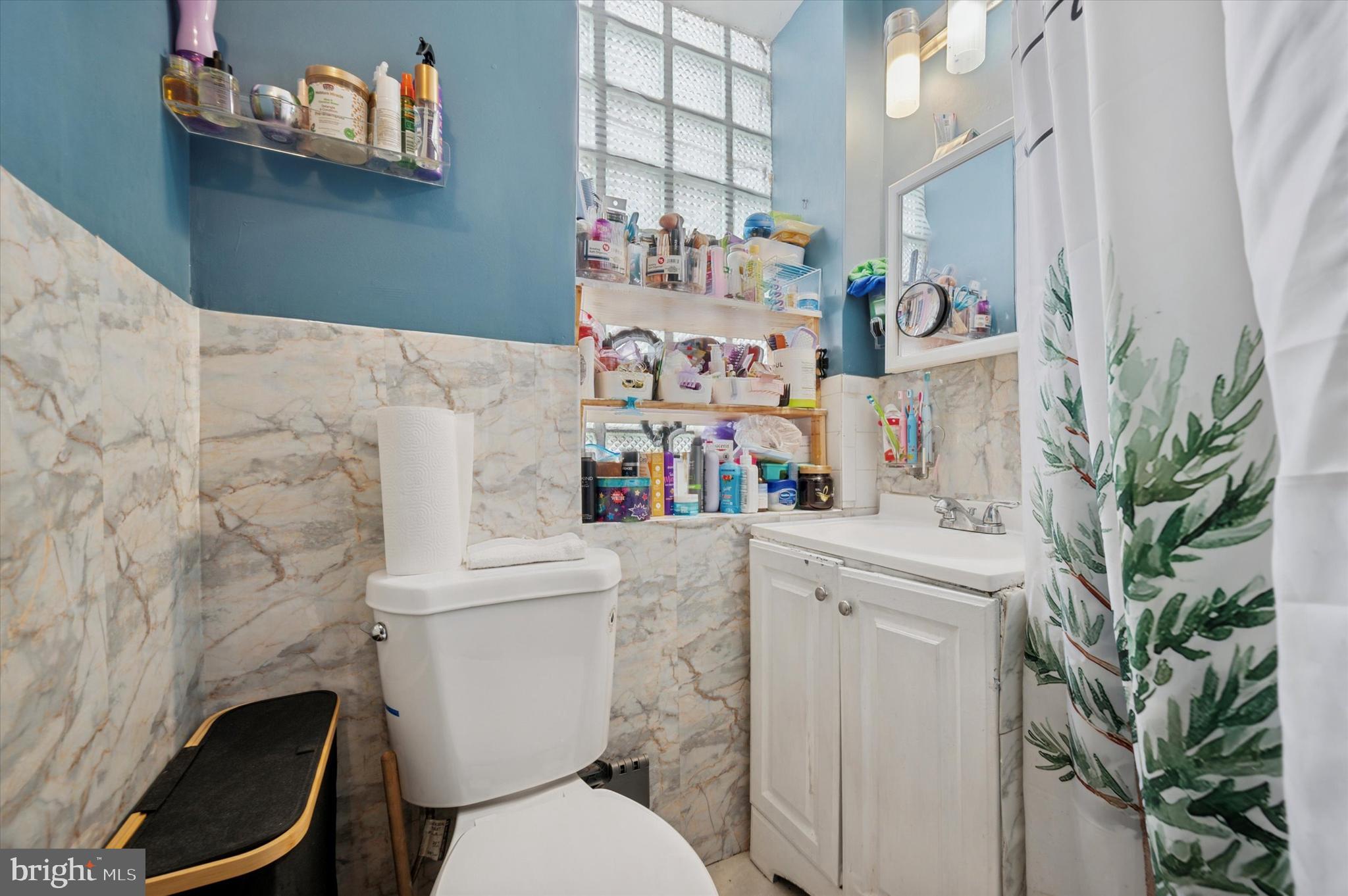 523 W VENANGO STREET