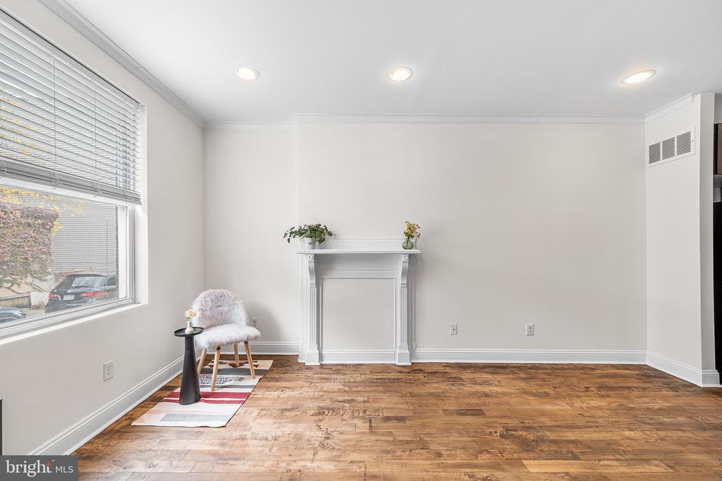 426 N HOLLY STREET