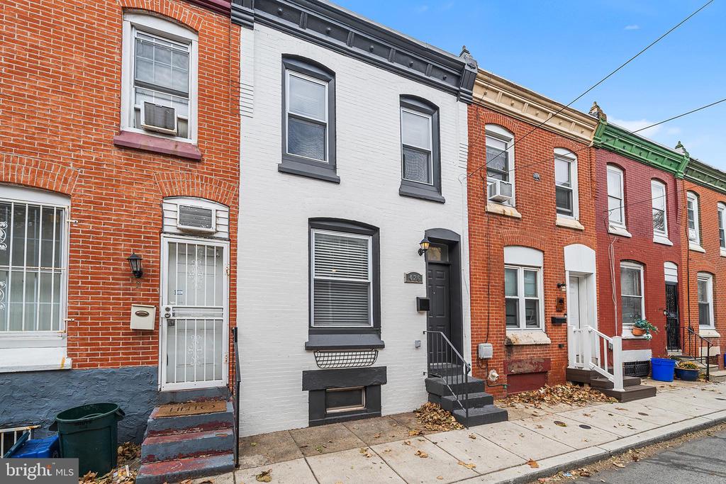 426 N HOLLY STREET