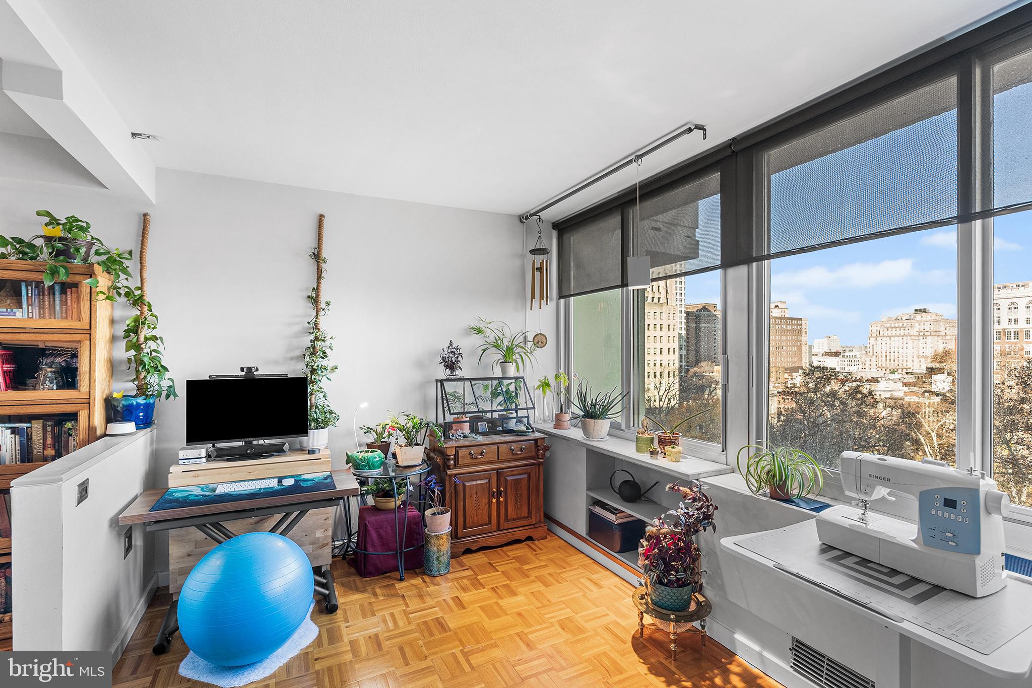 604 S WASHINGTON SQUARE 36 1106