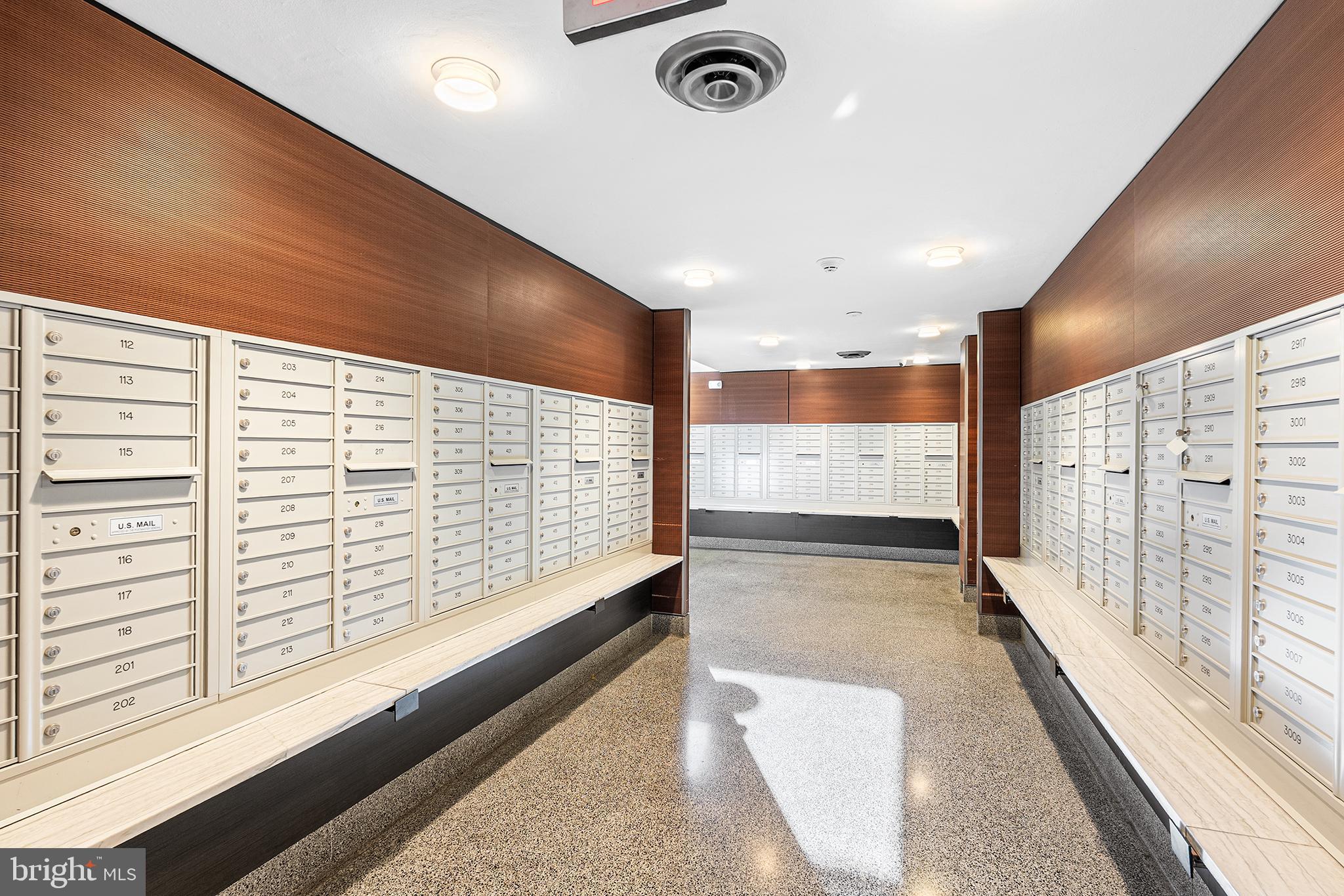 604 S WASHINGTON SQUARE 36 1106