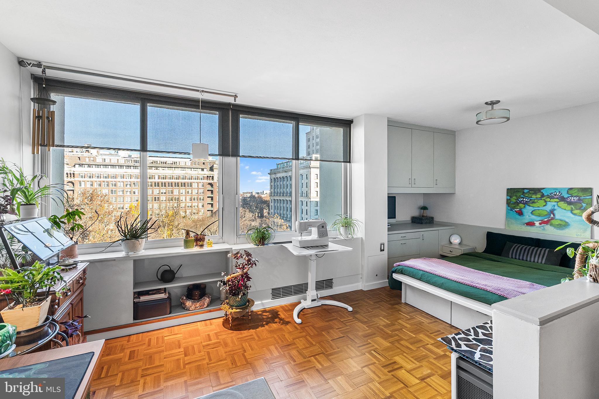 604 S WASHINGTON SQUARE 36 1106