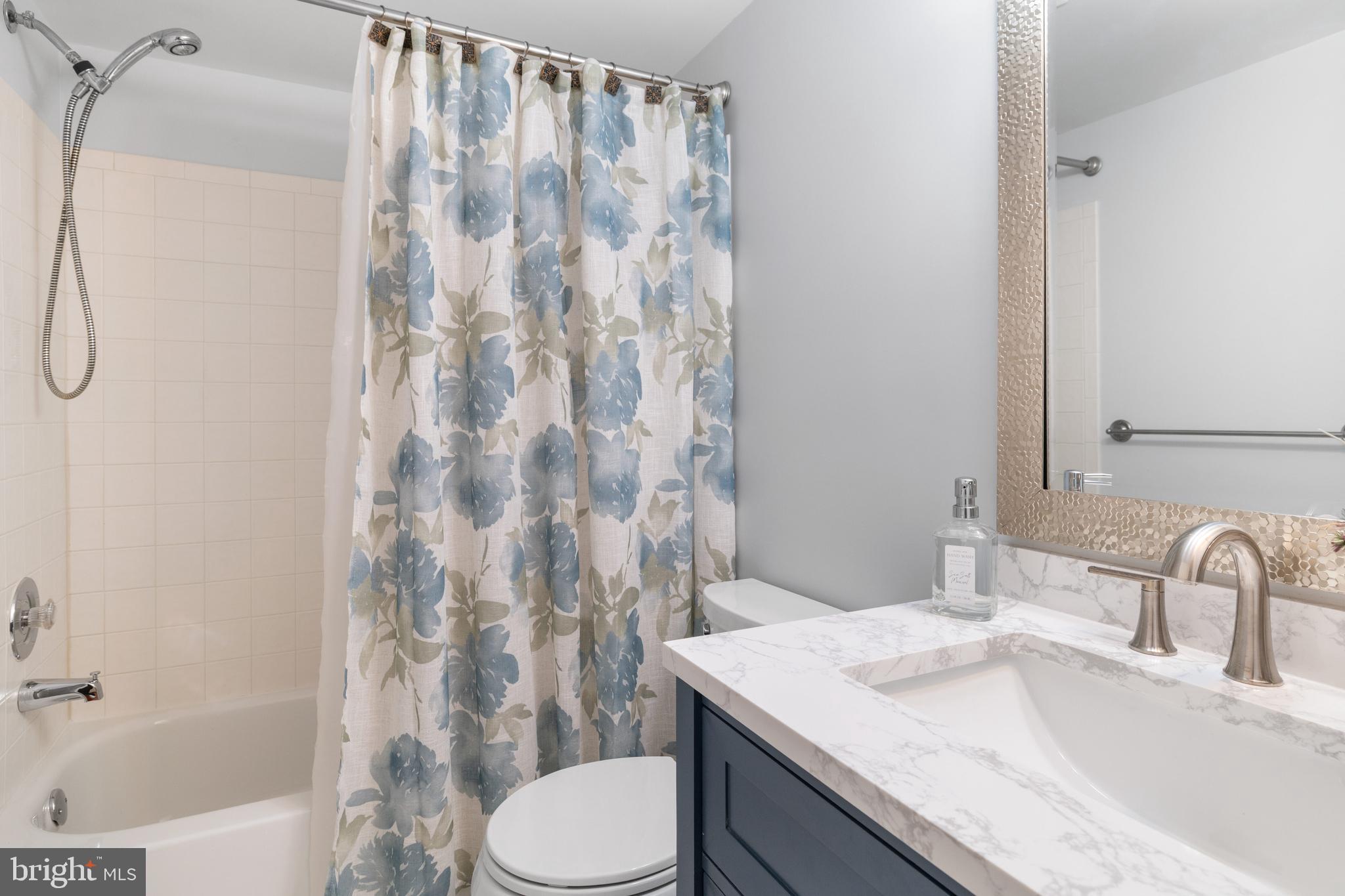 427 SHAWMONT AVENUE 00 C