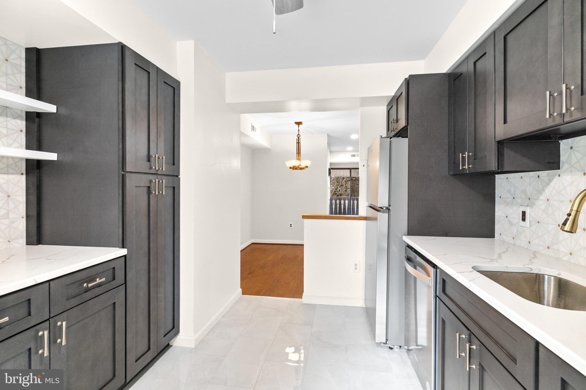 427 SHAWMONT AVENUE 00 C