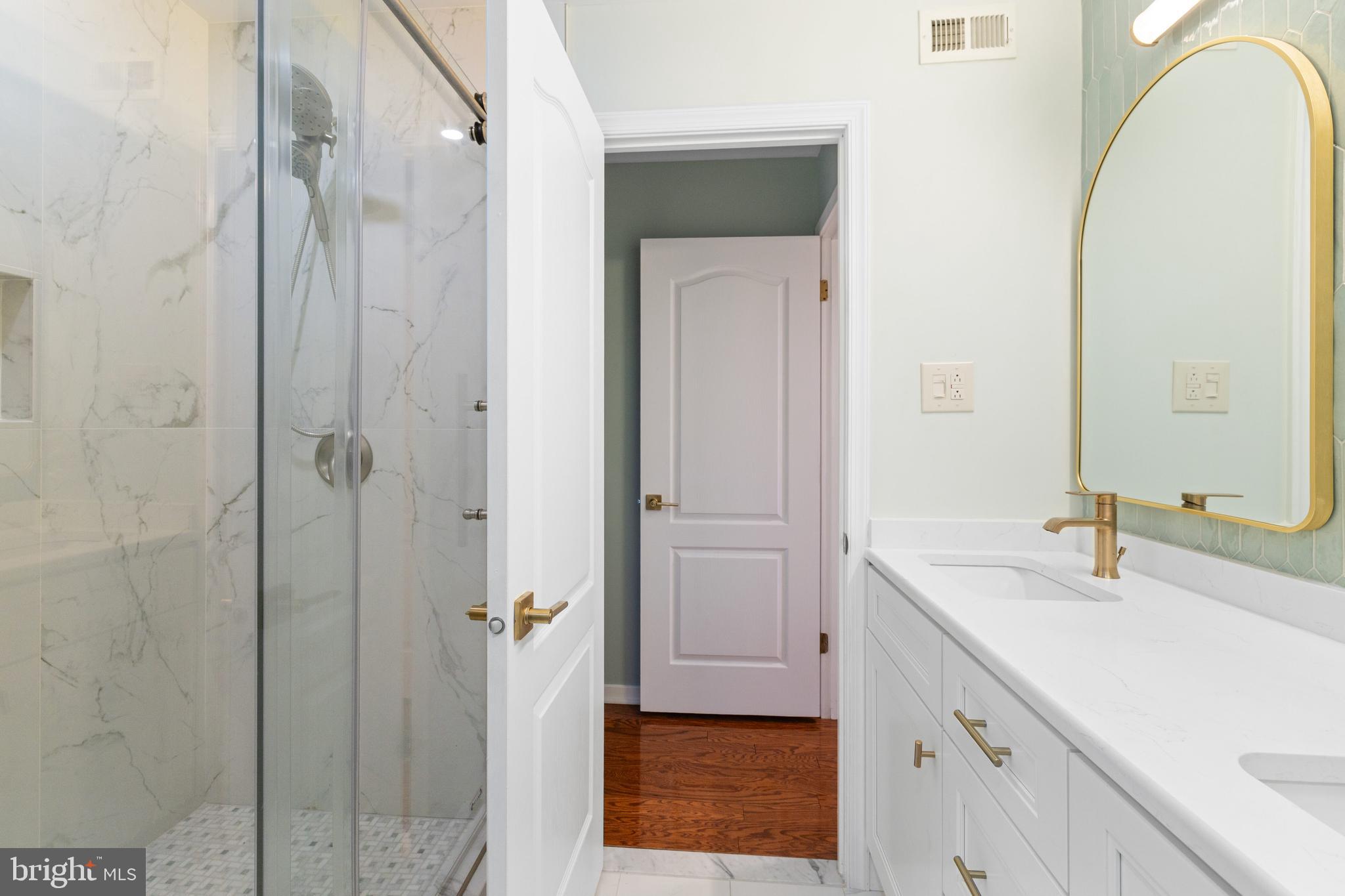 427 SHAWMONT AVENUE 00 C