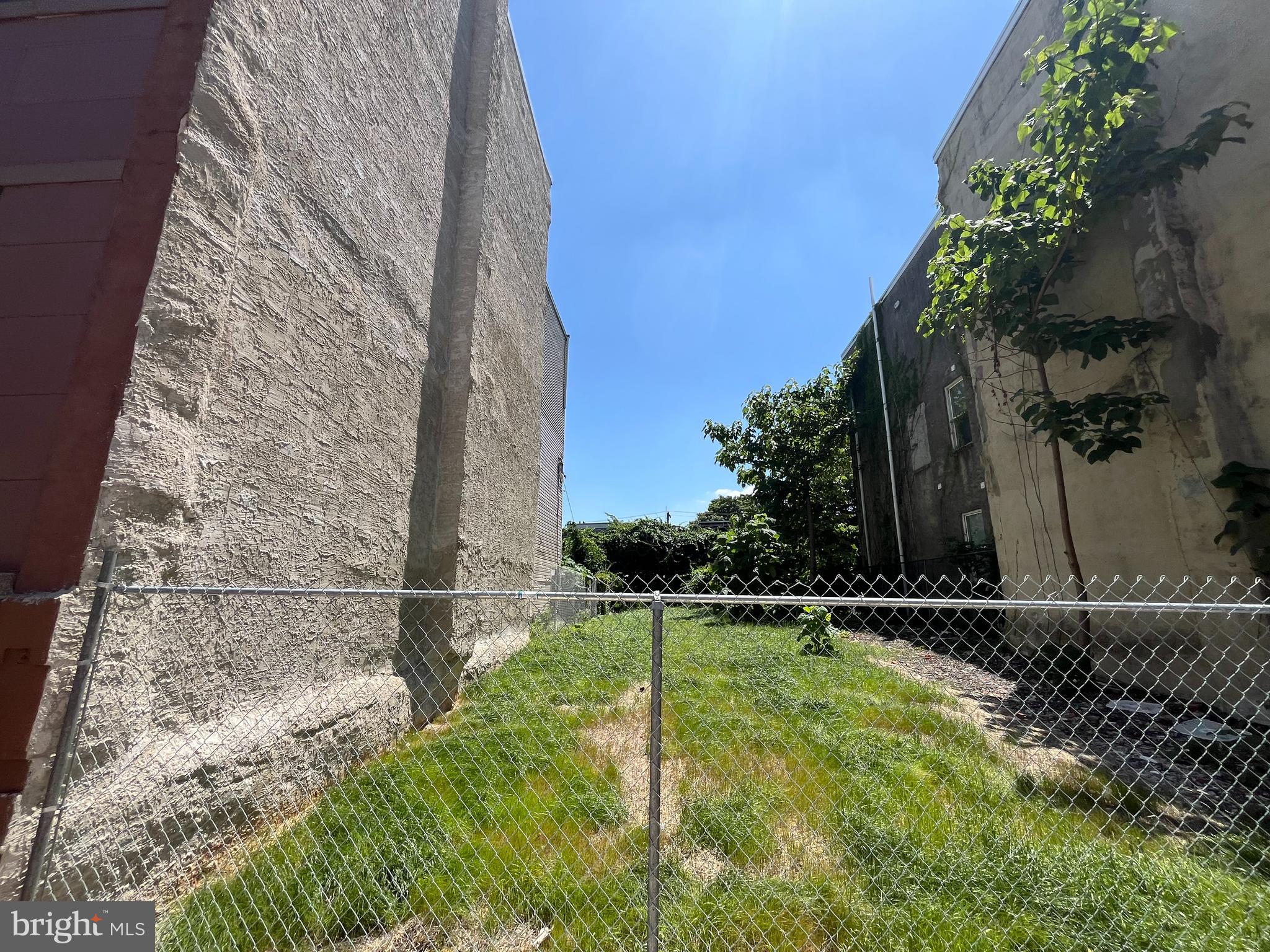 3028 W DIAMOND STREET