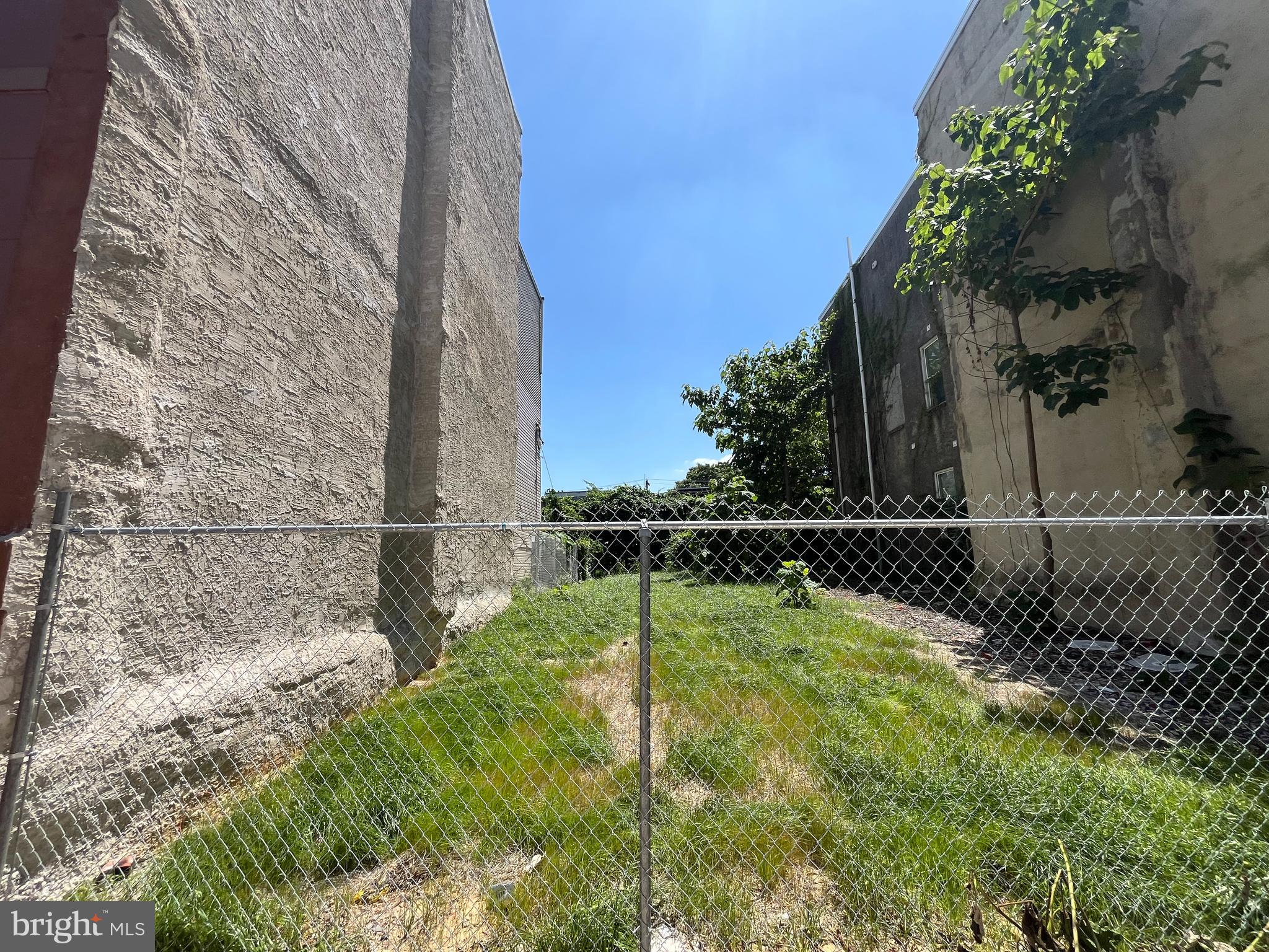 3028 W DIAMOND STREET